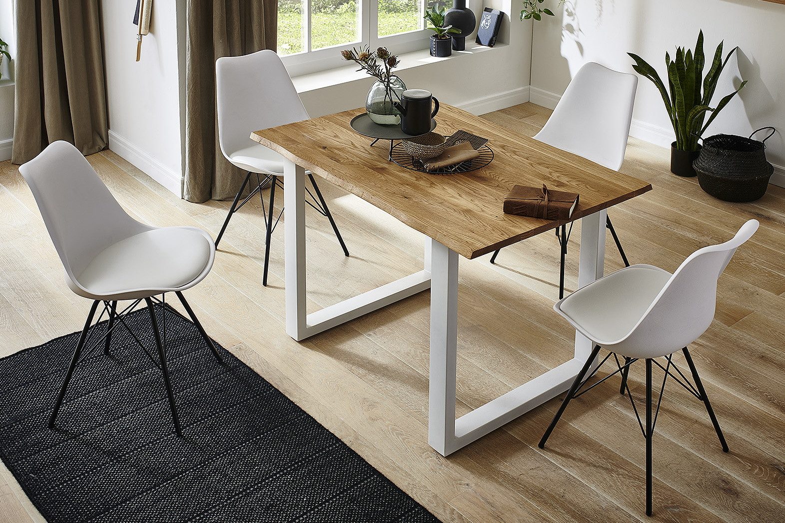 SAM® Essgruppe Daegu_Luis, 7tlg. Baumkanten Essgruppe Wildeiche massiv, U-Gestell in Weiß + 6 x