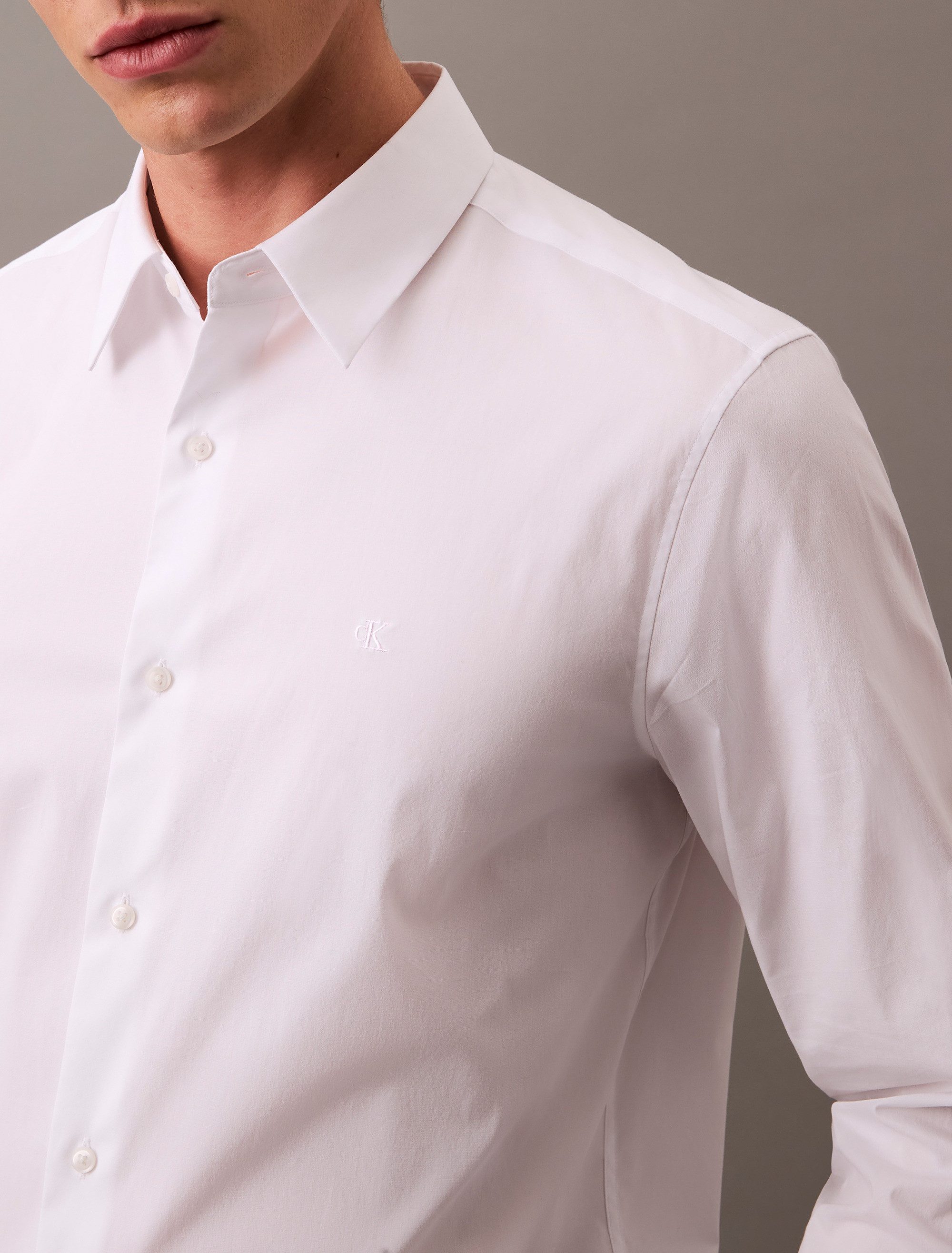 Calvin Klein Businesshemd LS SOLID STRETCH CLASSIC SHIRT mit Kentkragen