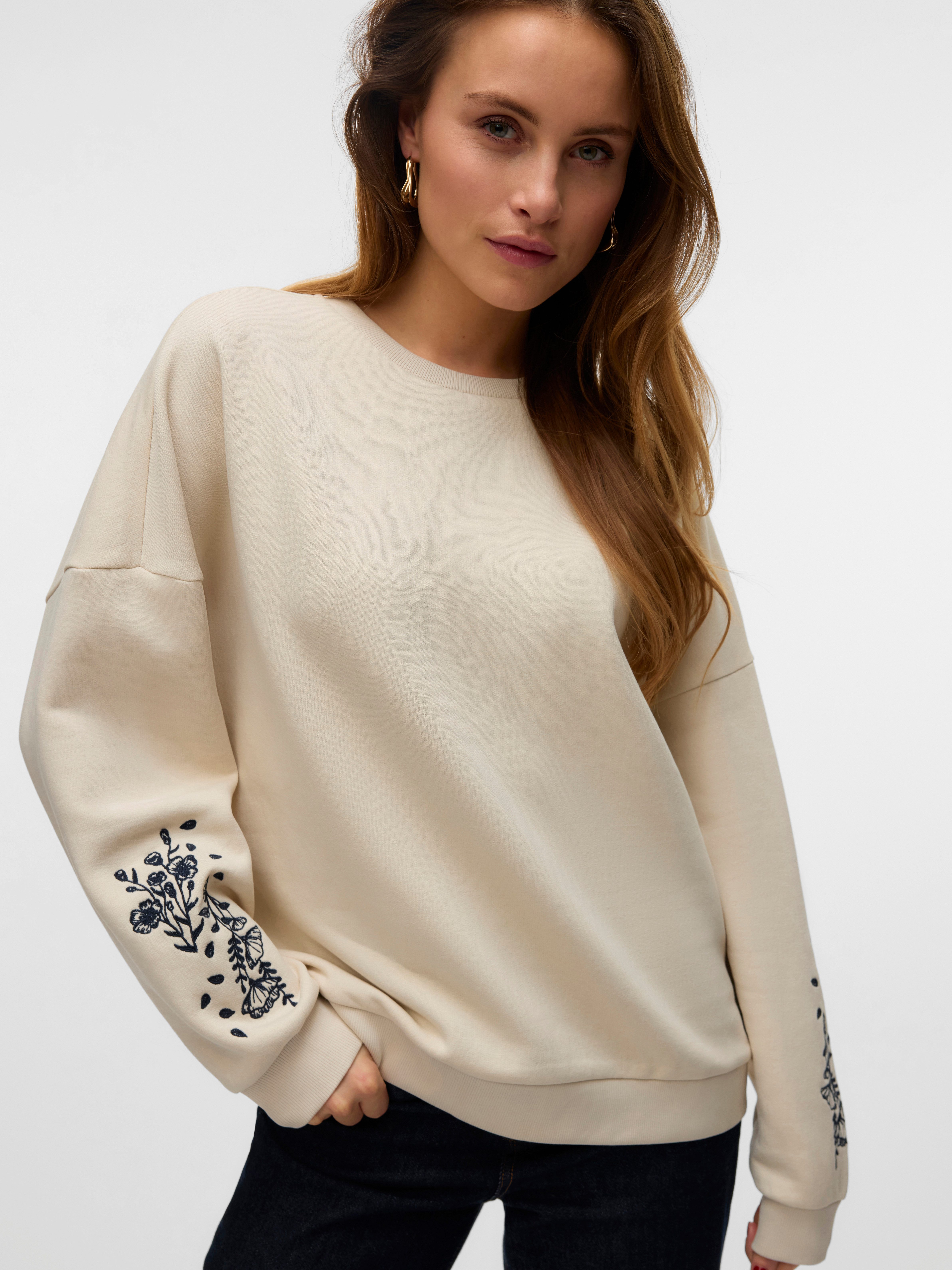 Vero Moda Sweatshirt VMKAROL BEA LS SWEAT BOX JRS GA mit Blumendruck
