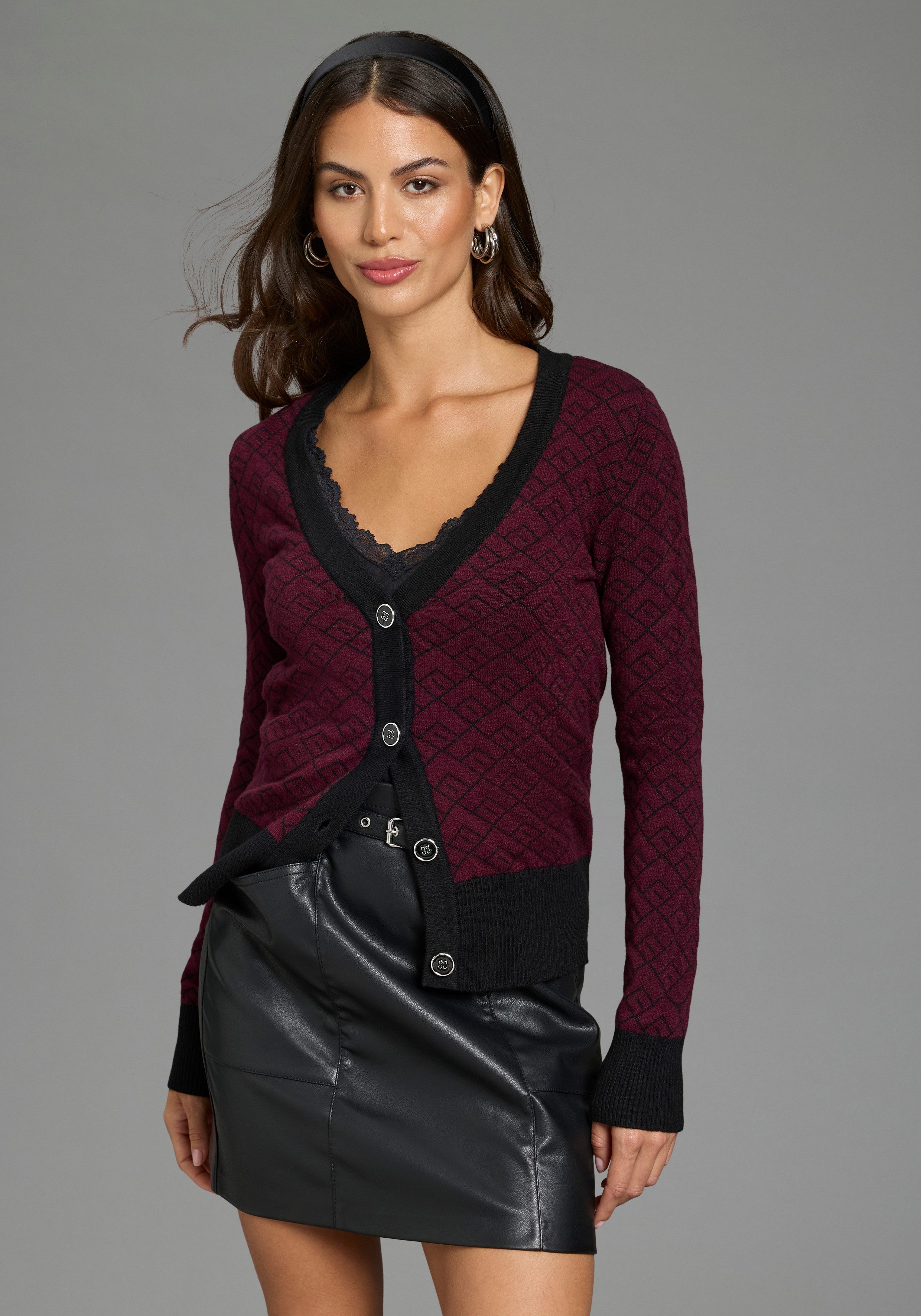 Melrose Strickjacke in trendy Jacquardmuster mit Knopfleiste
