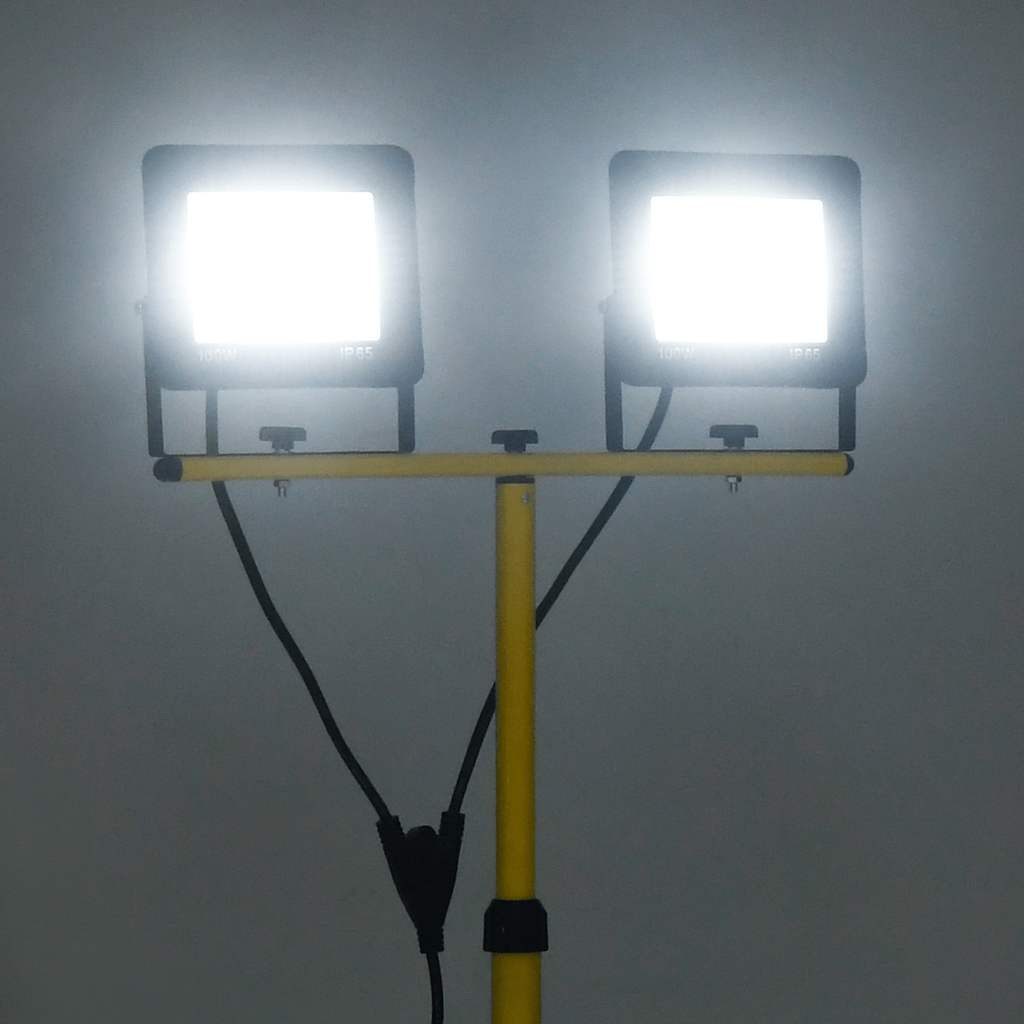 vidaXL Flutlichtstrahler LED-Fluter mit Stativ 2x100 W Kaltweiß
