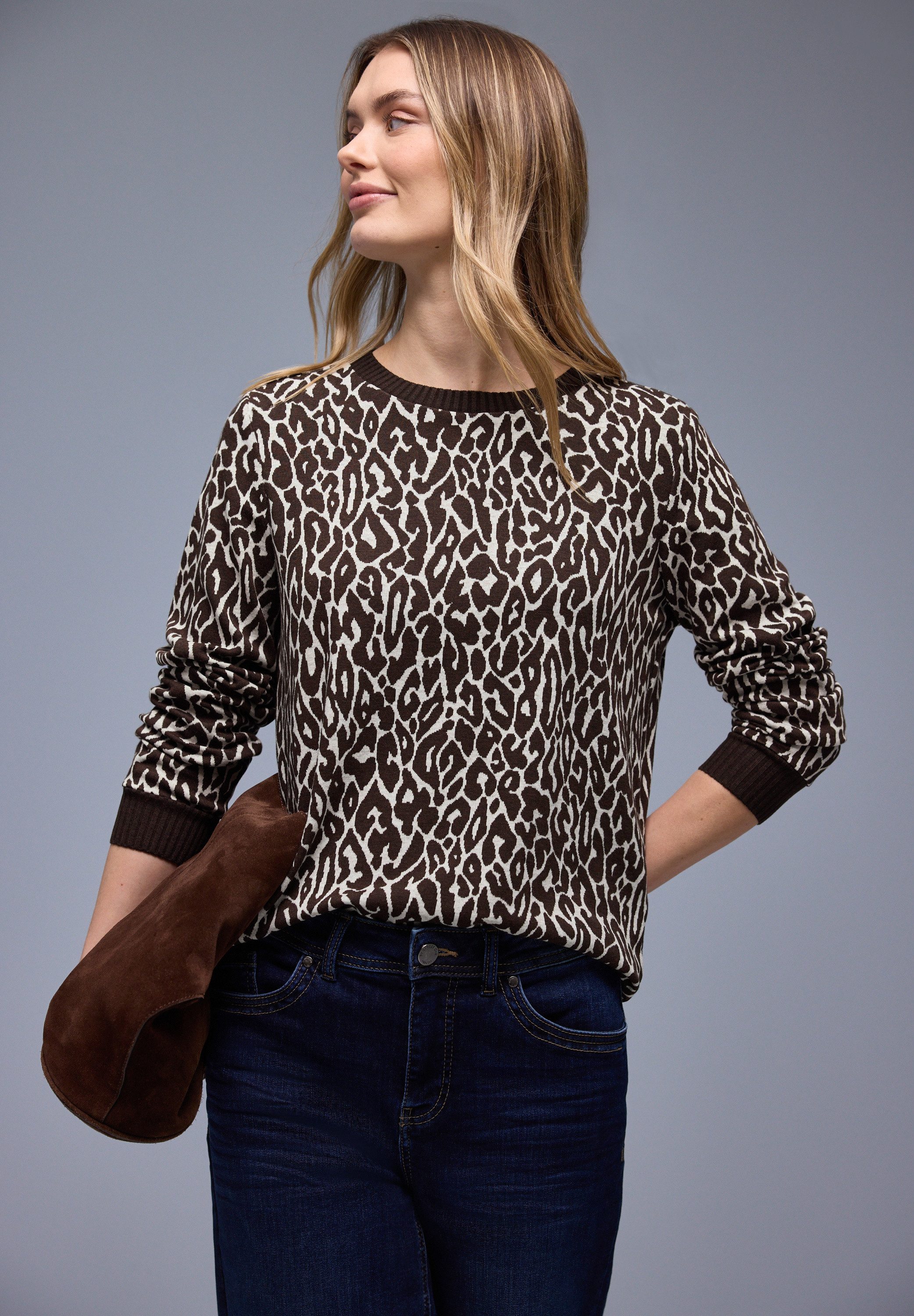 STREET ONE Langarmshirt im Leo-Jaquard-Look