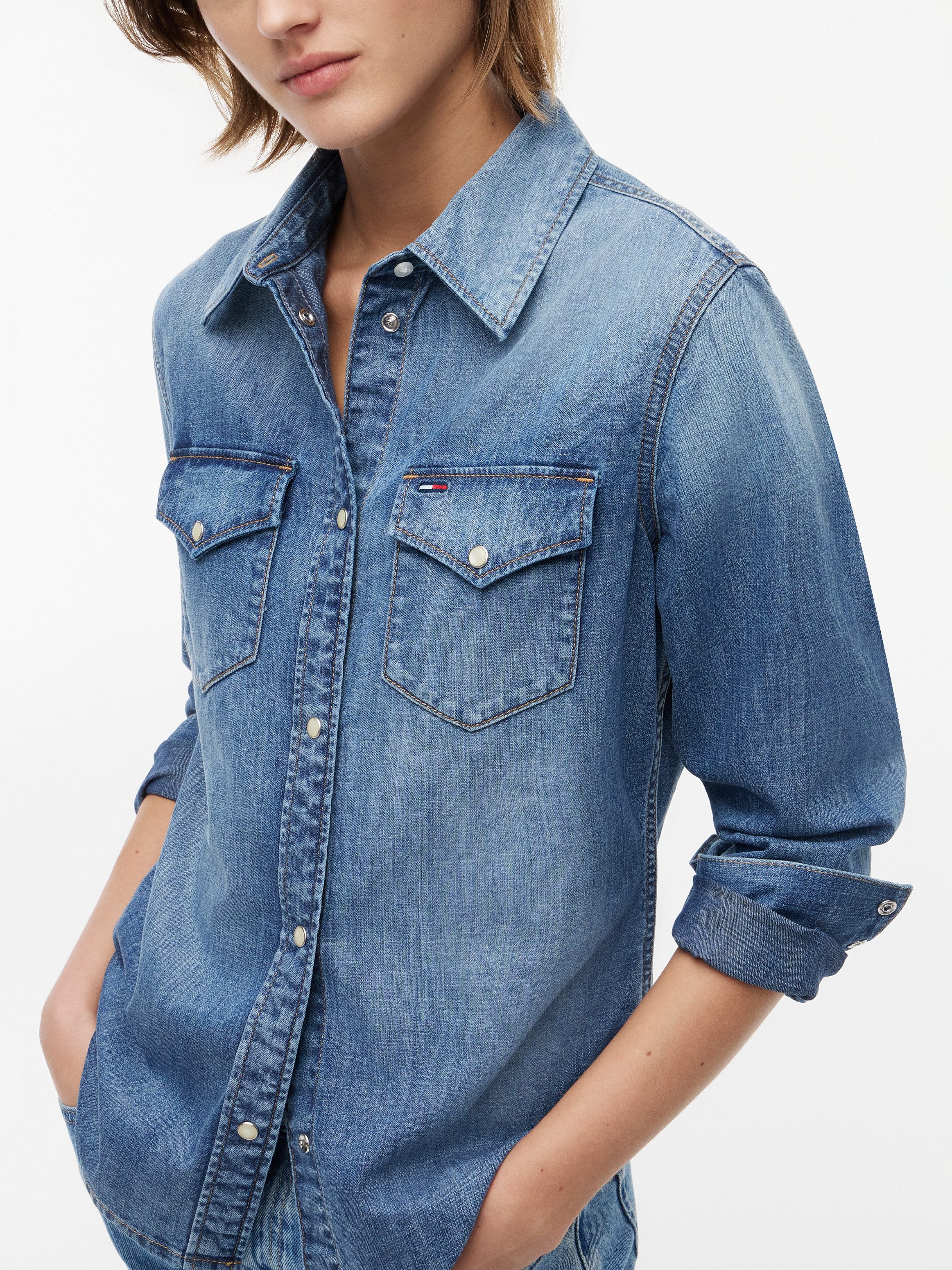 Tommy Jeans Jeansbluse WMN REGULAR SHIRT EXT Baumwolle, regular fit, Brusttaschen
