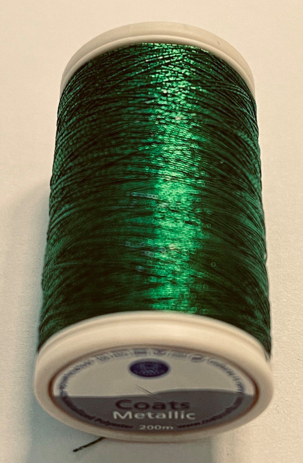 H-Erzmade Dekofigur Coats Metallic Maschinen-Stickgarn 200 m 1 Spule Grün