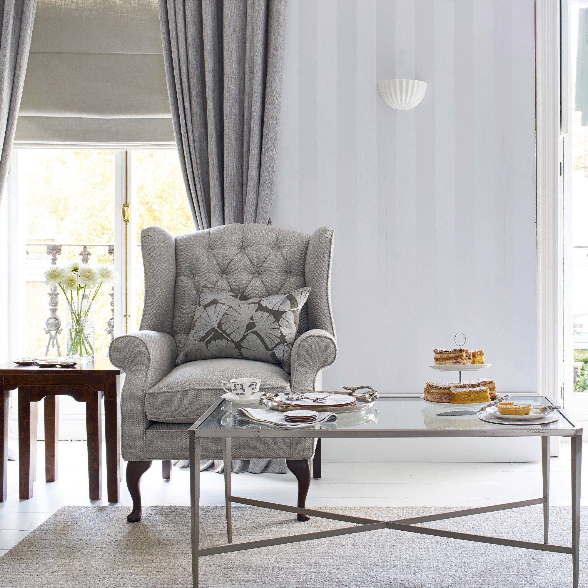 LAURA ASHLEY Vliestapete Lilleescent Streifen, Streifen, FSC® zertifiziert, mit lebhaftem Druck, 10 Meter Länge