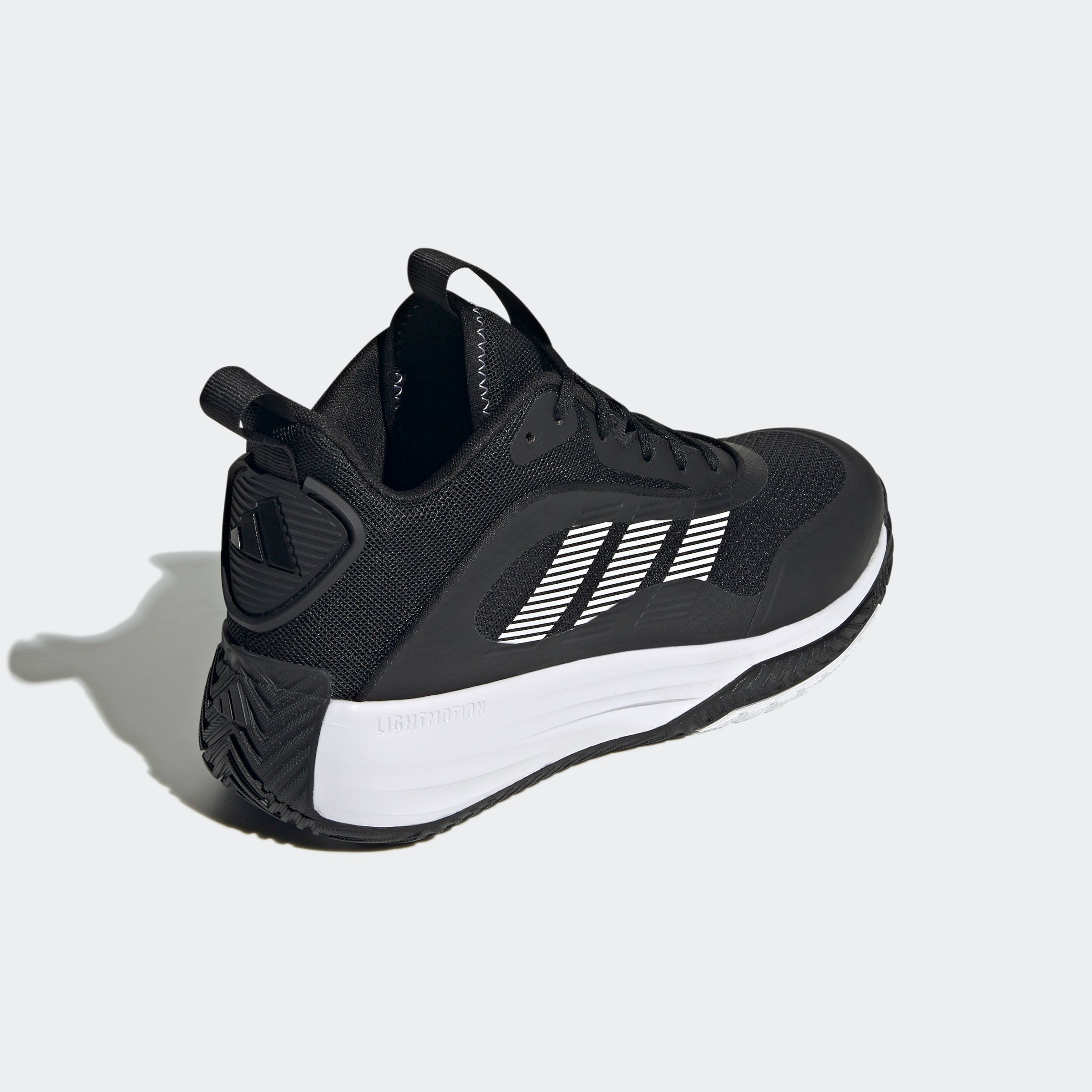 adidas Sportswear OWN THE GAME 3 Basketballschuh