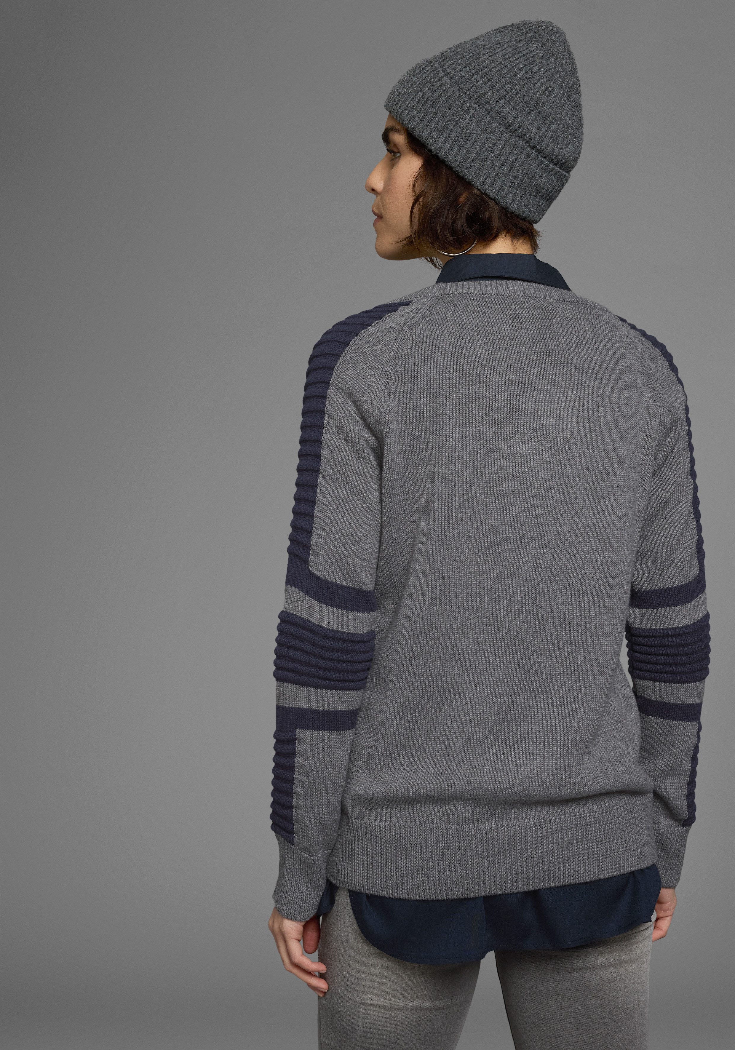 Arizona Rundhalspullover im Bikerstil mit Ärmeln in Fein - und grobem Rippenstrick