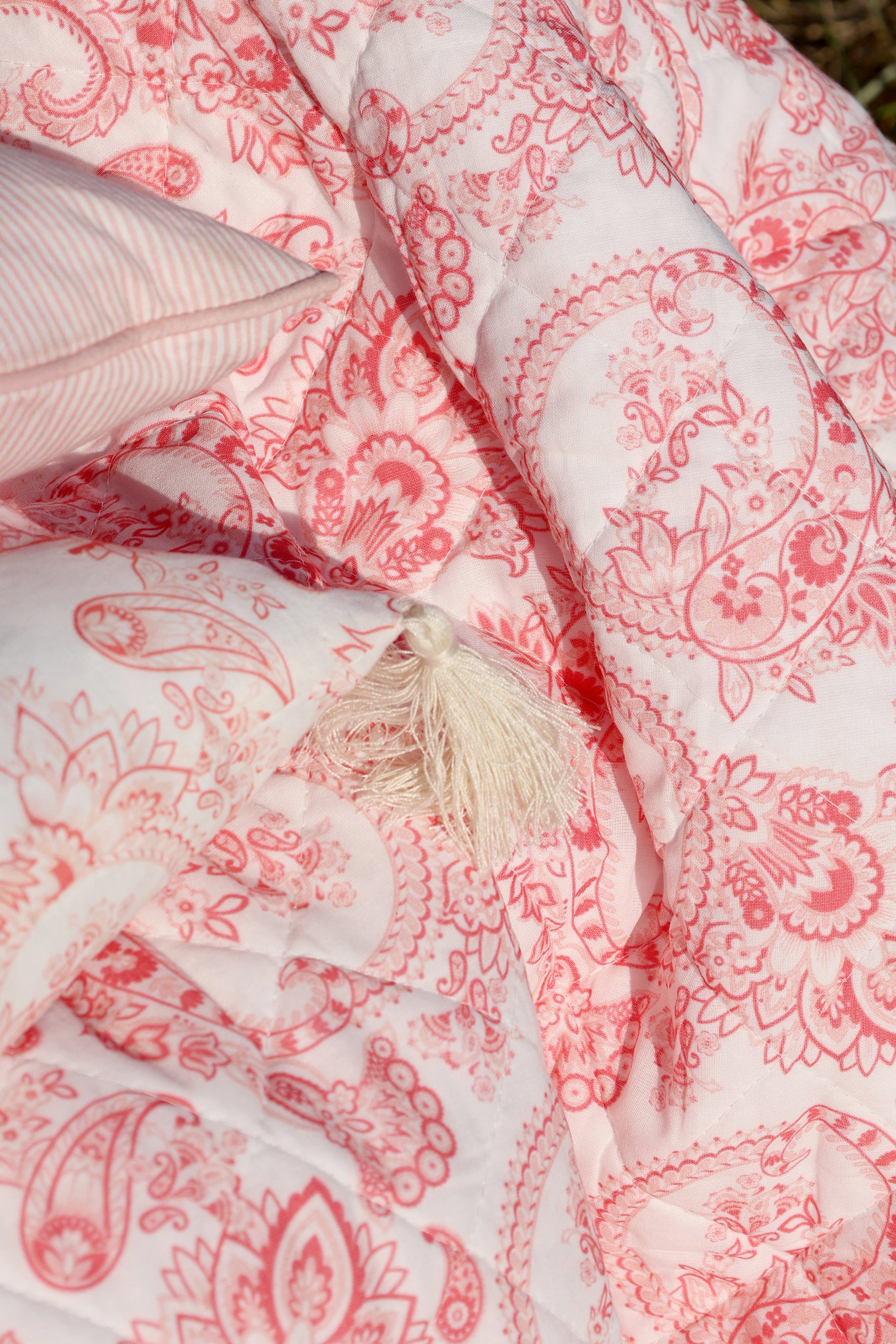 Chic Antique Tagesdecke Chic Antique Aix Quilt mit Paisley Motiv