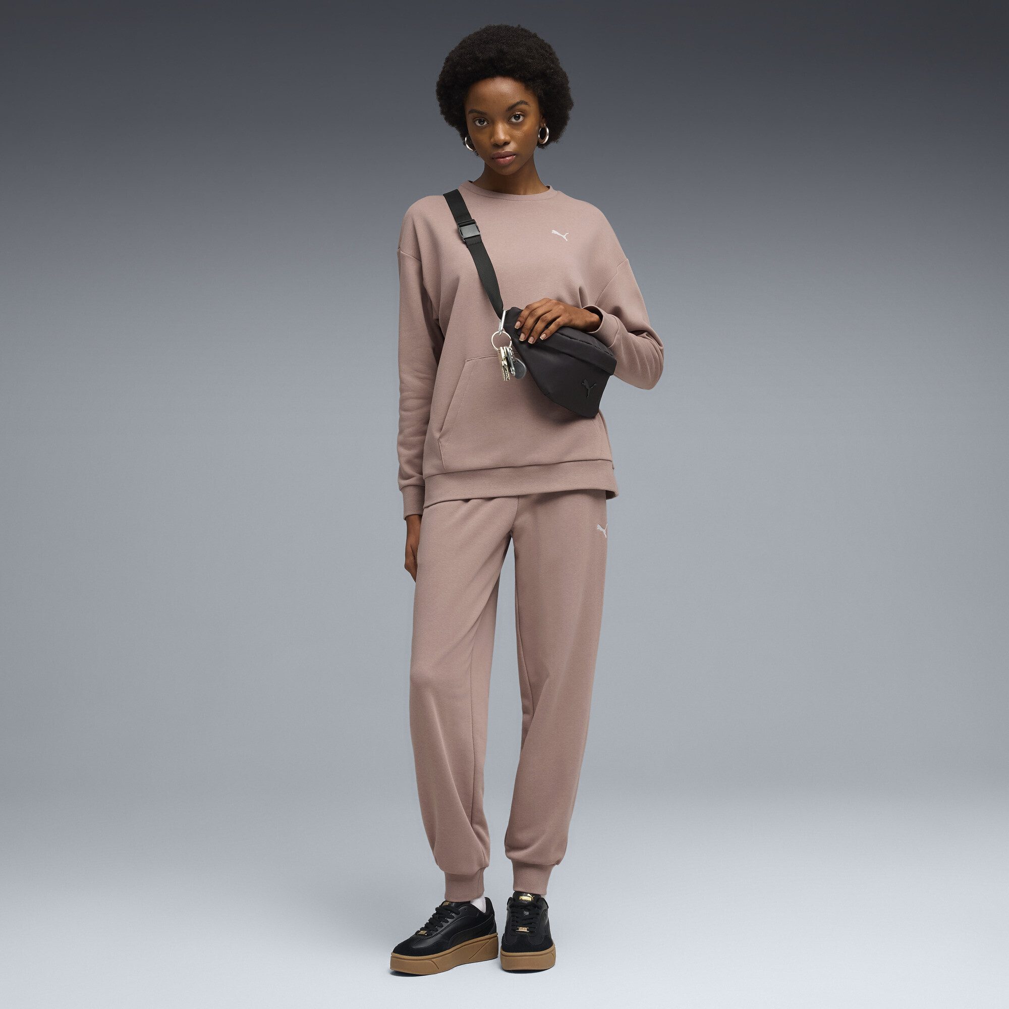 PUMA Jogginganzug Relaxed Trainingsanzug Damen