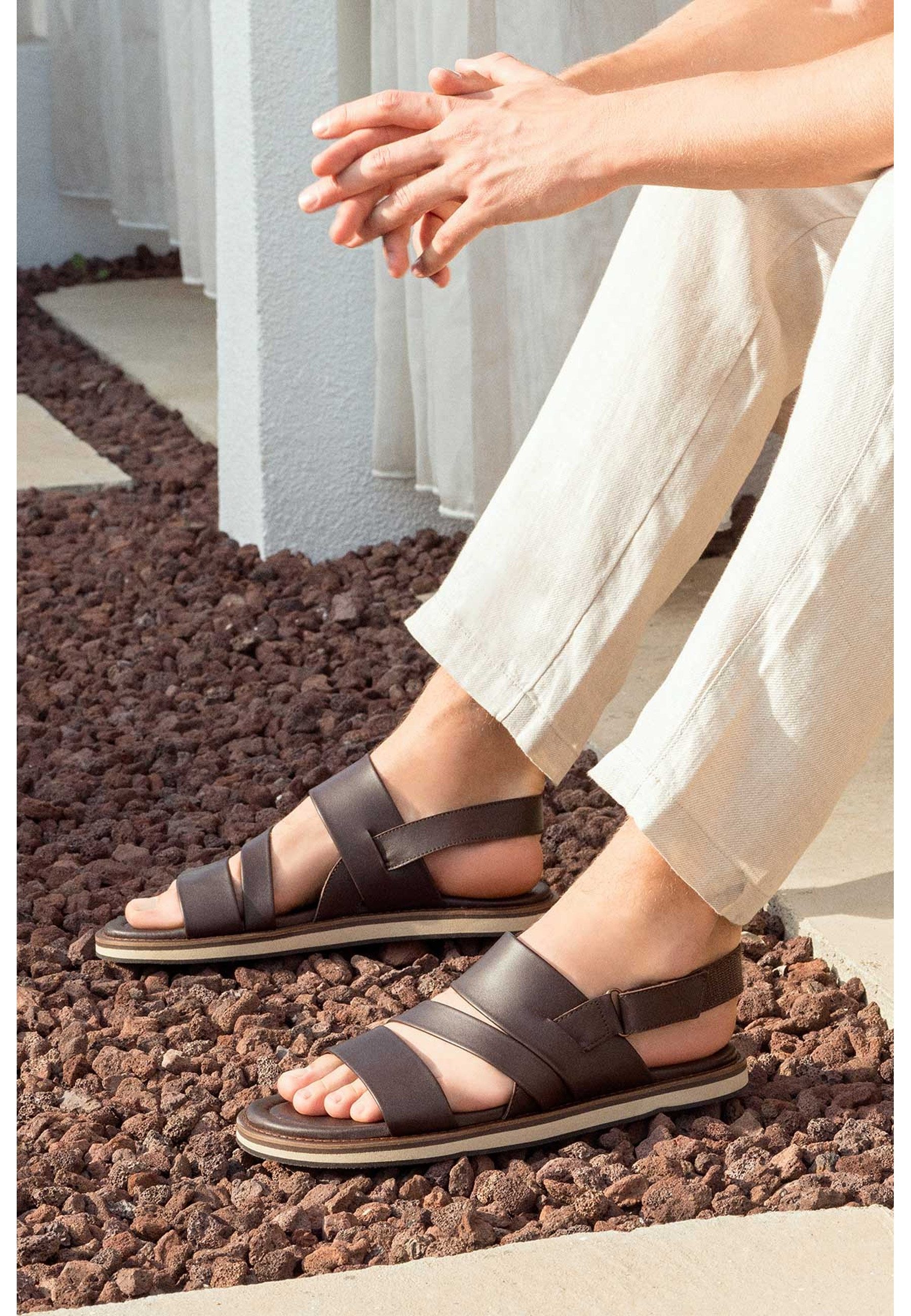 Derimod Sandalen aus Leder Sandale Echtes Leder, Lederfutter, Verstellbarer Riemen, Multi-Riemen-Design