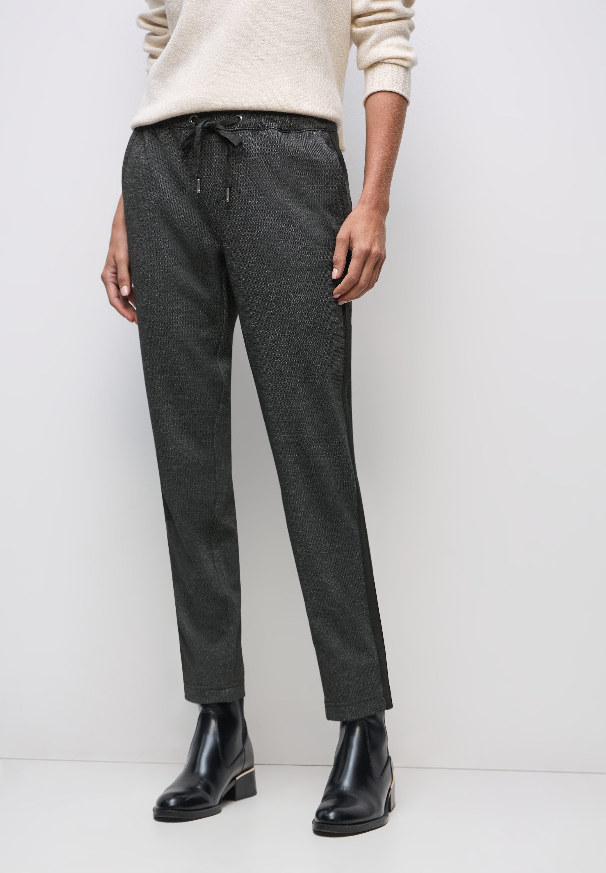 STREET ONE Jogger Pants mit Galonstreifen günstig online kaufen