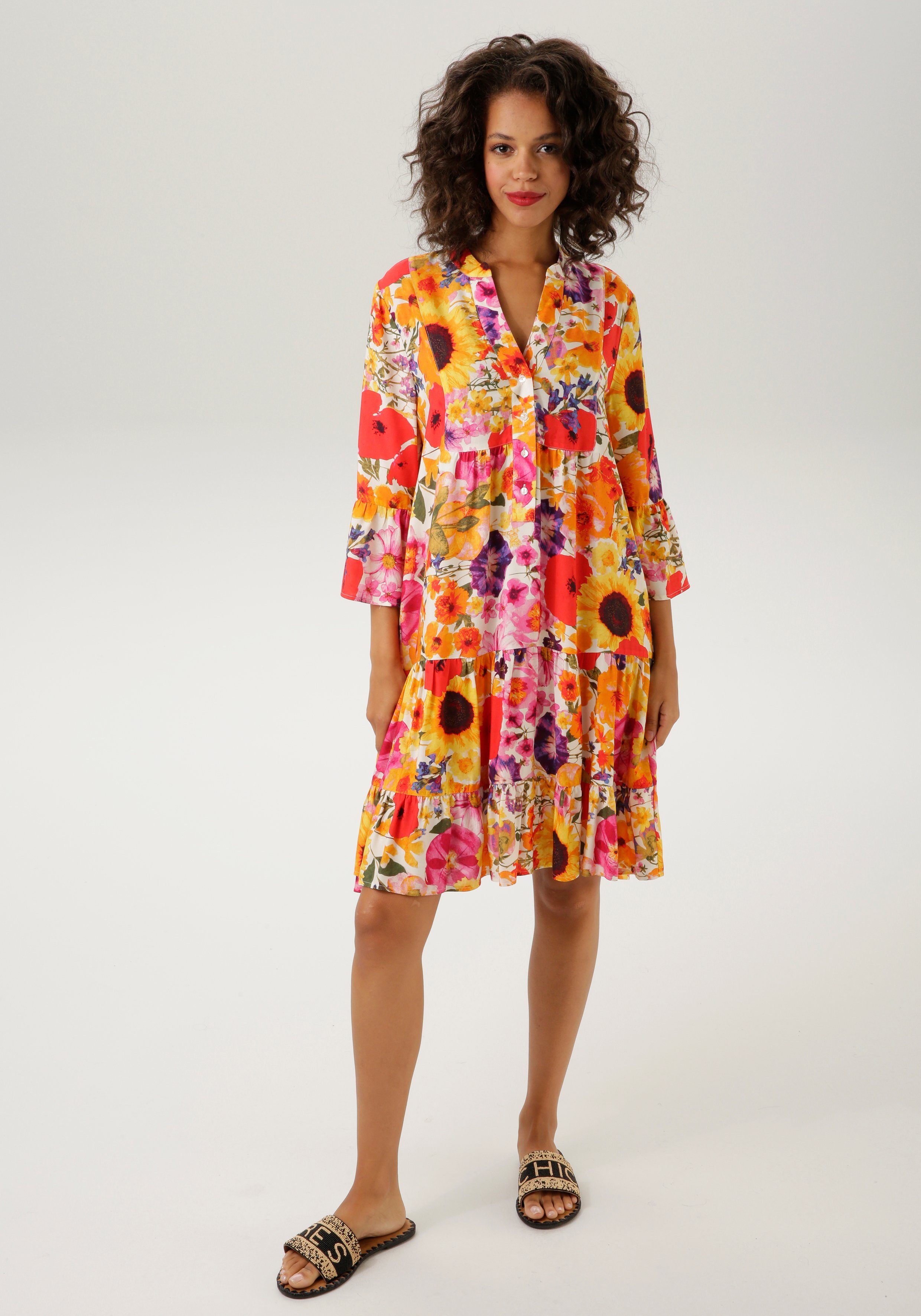 Aniston CASUAL Tunikakleid mit farbenfrohem, großflächigem Blumendruck -  NEUE KOLLEKTION | Druckkleider