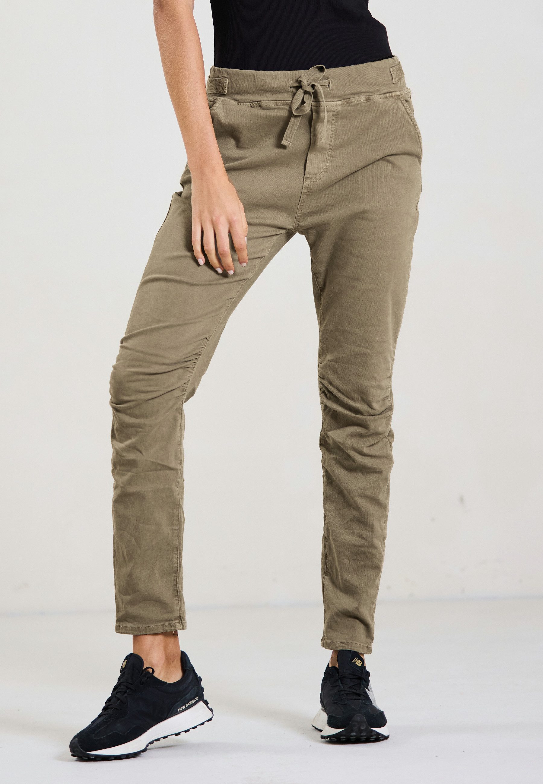 Schlupfhose URBAN CHILL JOGPANTS