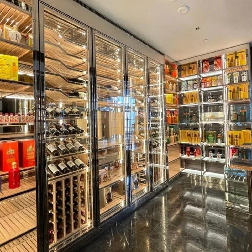 Xlmoebel Weinschrank Weinschrank Vitrine Weinregal Weinkühlschrank Flaschenregal (1-St) Made in Europa