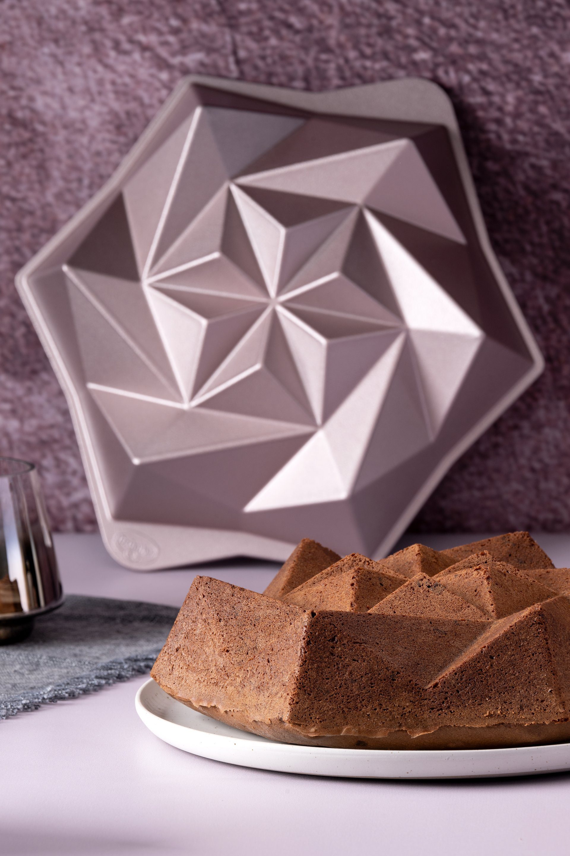 Dr. Oetker Küchenhelfer Backform Origami, (1-tlg), Rundform Origami – Gugelhupfform, Backform aus Aluminiumguss, +230 °C