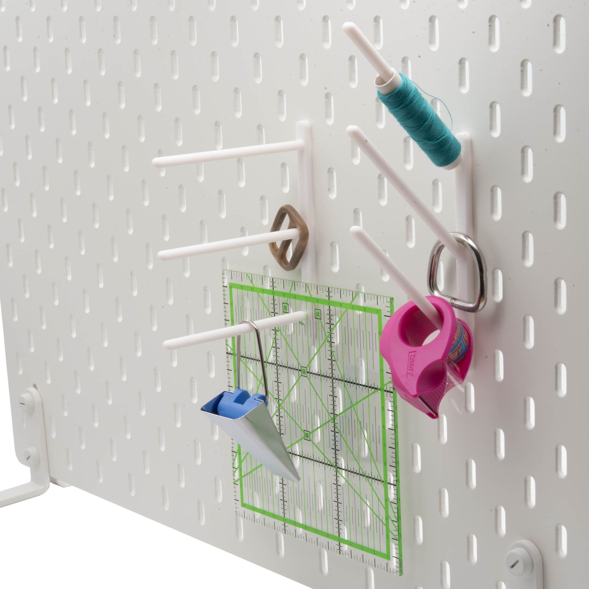 TSB Werk Lochwand-Ausstattung Halter für IKEA SKADIS Lochplatte Nähgarnhalter, 1-tlg., Lochwand, Haken, Halterung, Weiß