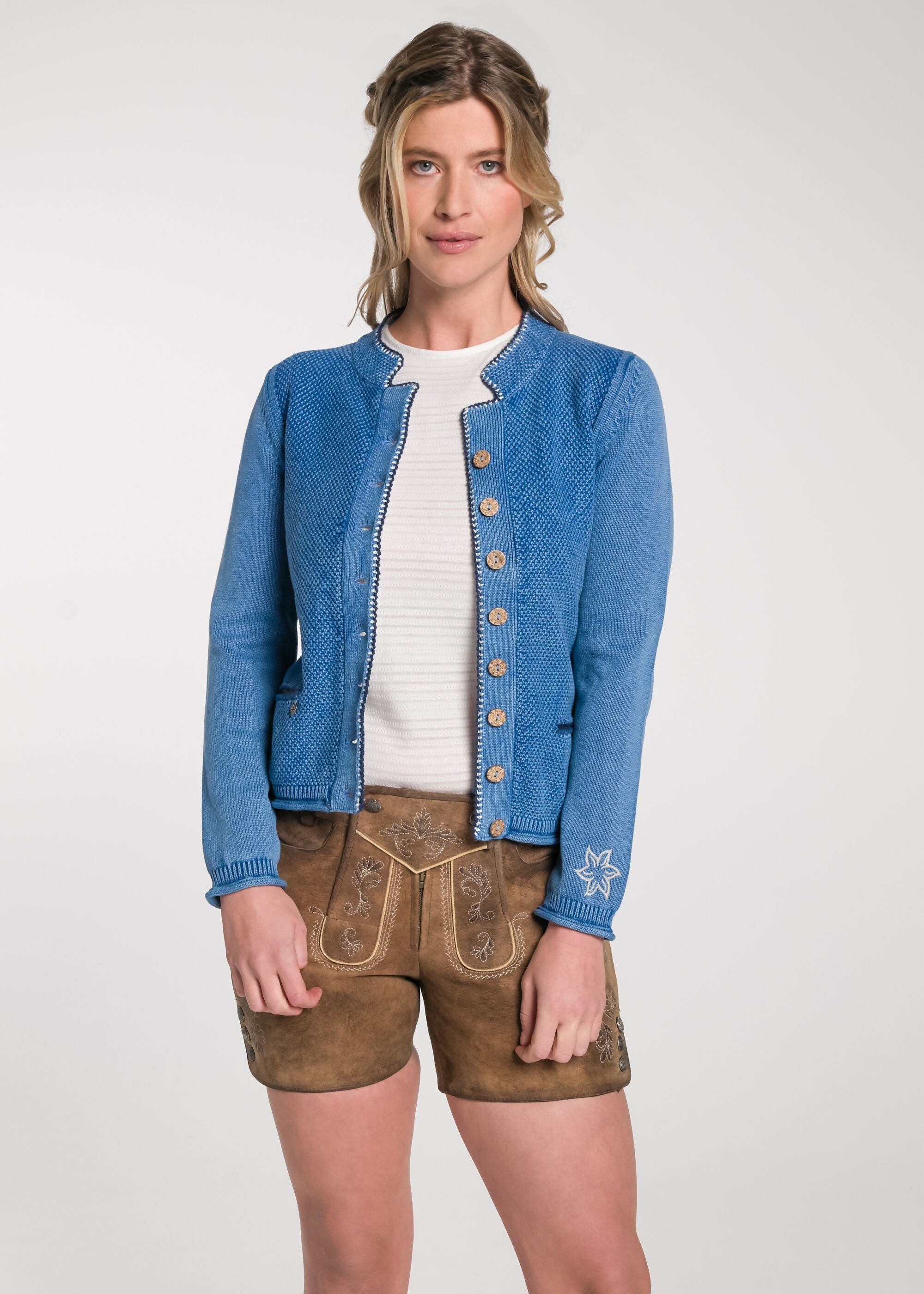 Spieth & Stickerei jeansblau Trachtenstrickjacke mit Tarana Wensky