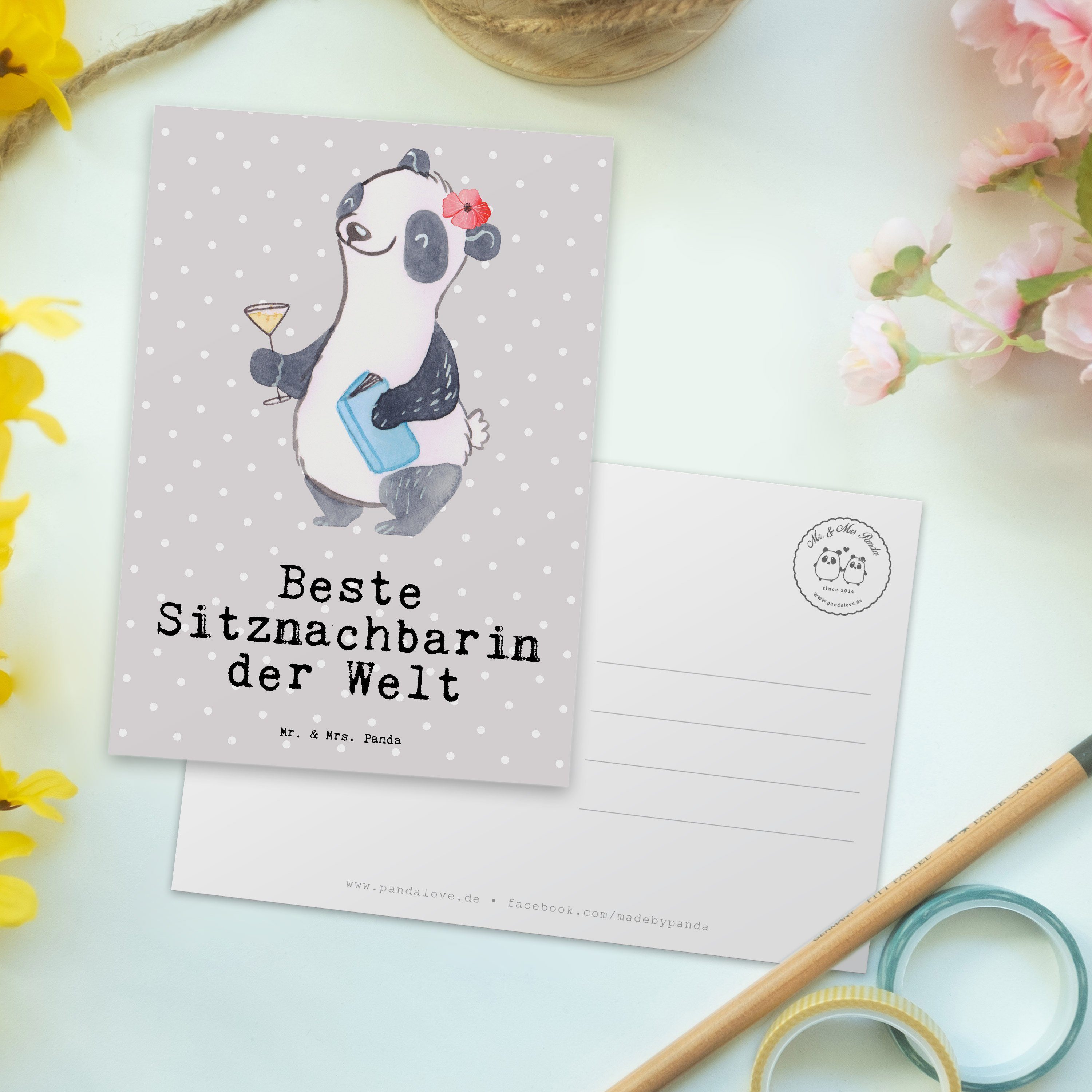 Mrs. Geschen - Mr. Geschenk, der Panda Grau - & Beste Sitznachbarin Postkarte Panda Welt Pastell
