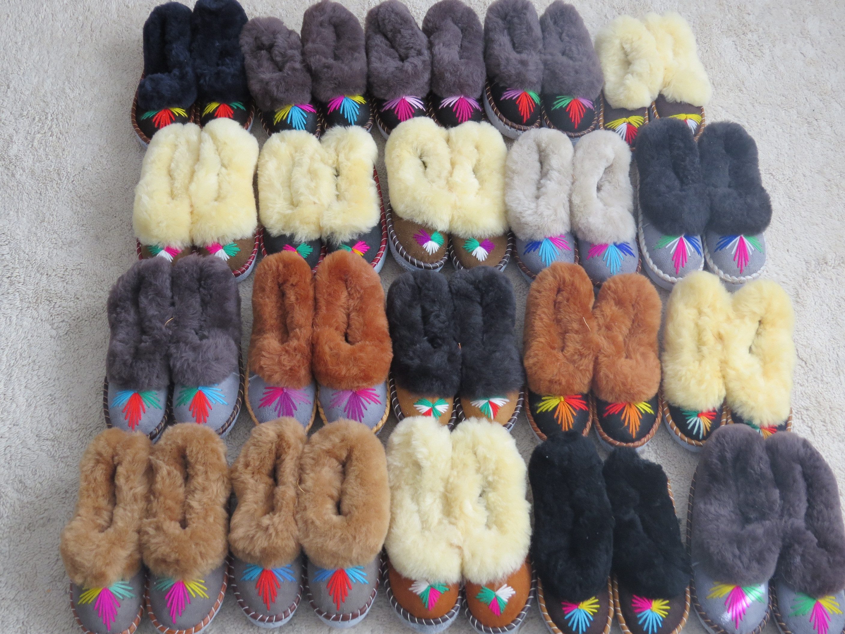 Damen Hausschuhe Lammfell Pantoffeln Hüttenschuhe Ledersohle Winter Plüsch Hausschuhe