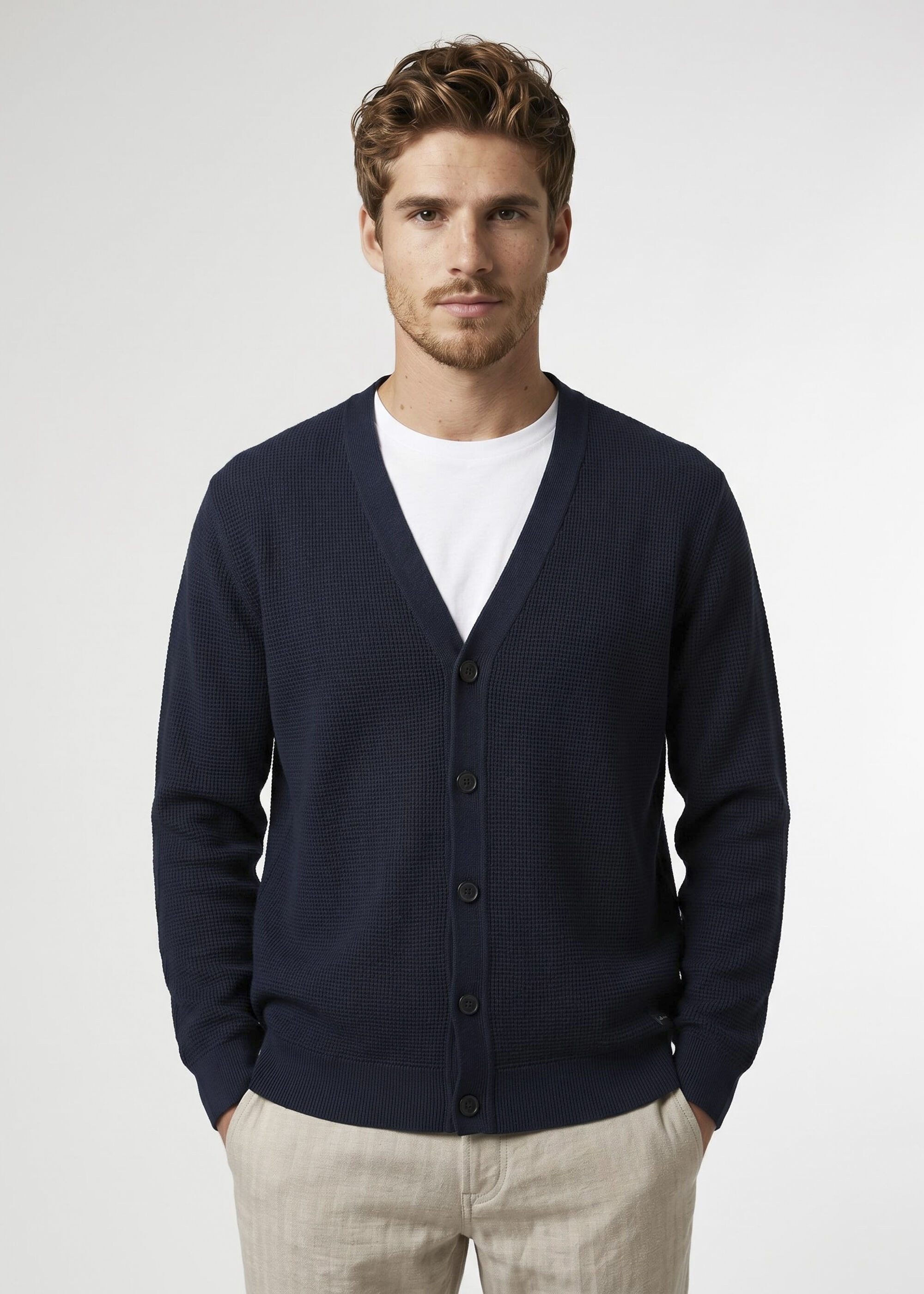 Pierre Cardin mit Knopfleiste