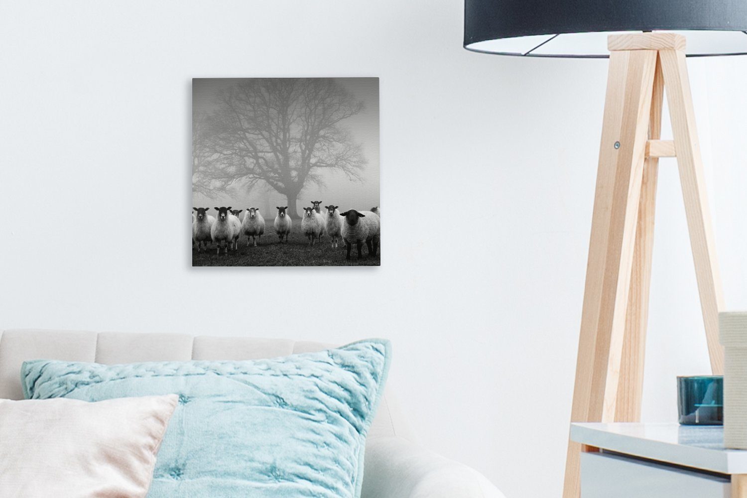 OneMillionCanvasses® Leinwandbild Schlafzimmer weiß, und - Leinwand für Wohnzimmer im Schafherde Nebel St), (1 Bilder schwarz