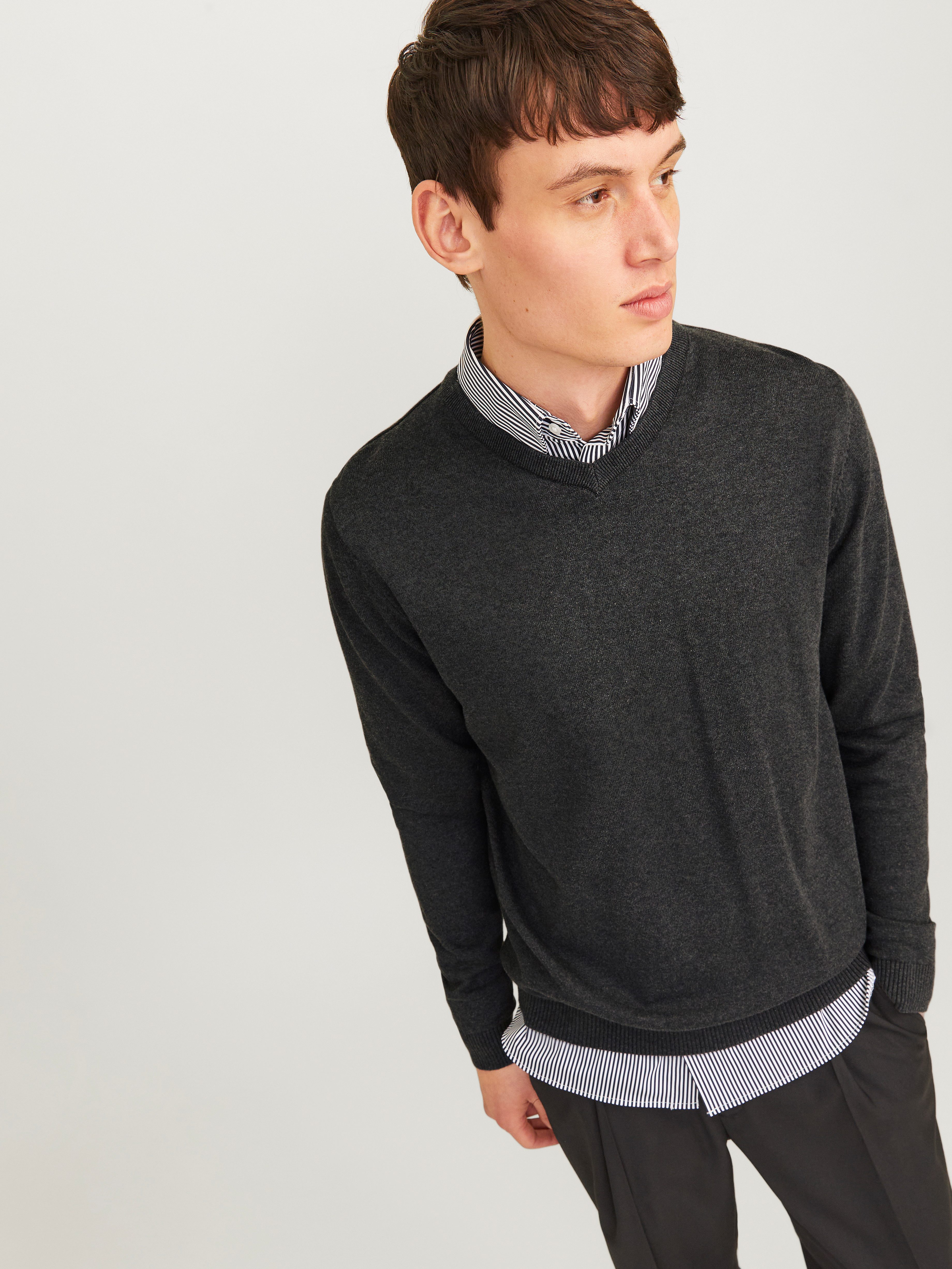 Jack & Jones V-Ausschnitt-Pullover JJEBASIC KNIT V-NECK NOOS Baumwolle, normal geschnitten