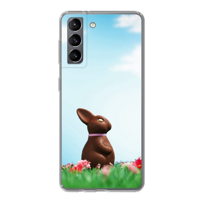 MuchoWow Handyhülle Schokoladenosterhase in einem Blumenfeld Phone Case Handyhülle Samsung Galaxy S21 Silikon Schutzhülle