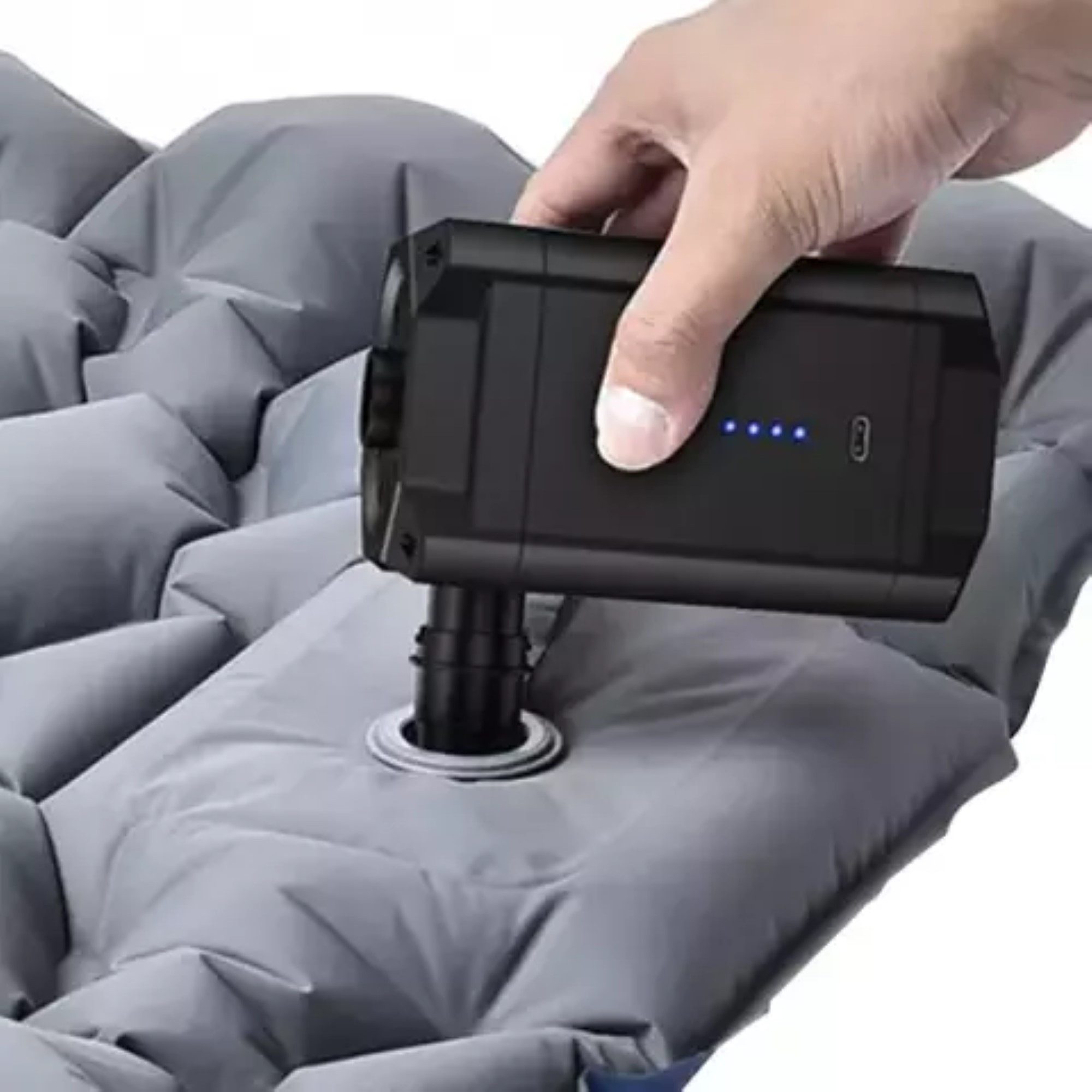 Trizand Akku-Luftpumpe Akku-Luftpumpe für Matratzen, Bälle, Pools ideal für Unterwegs (Akku-Luftpumpe, Akku-Luftpumpe mit verschiedene Aufsätzen), Vielseitigkeit mit 3 Spitzen, kabelloser Betrieb, Zwei-in-Eins-Funktio