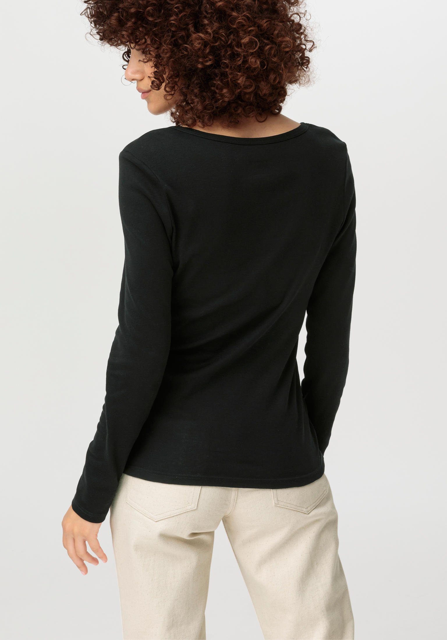 Langarm schwarz T-Shirt Bio-Baumwolle reiner Hessnatur aus