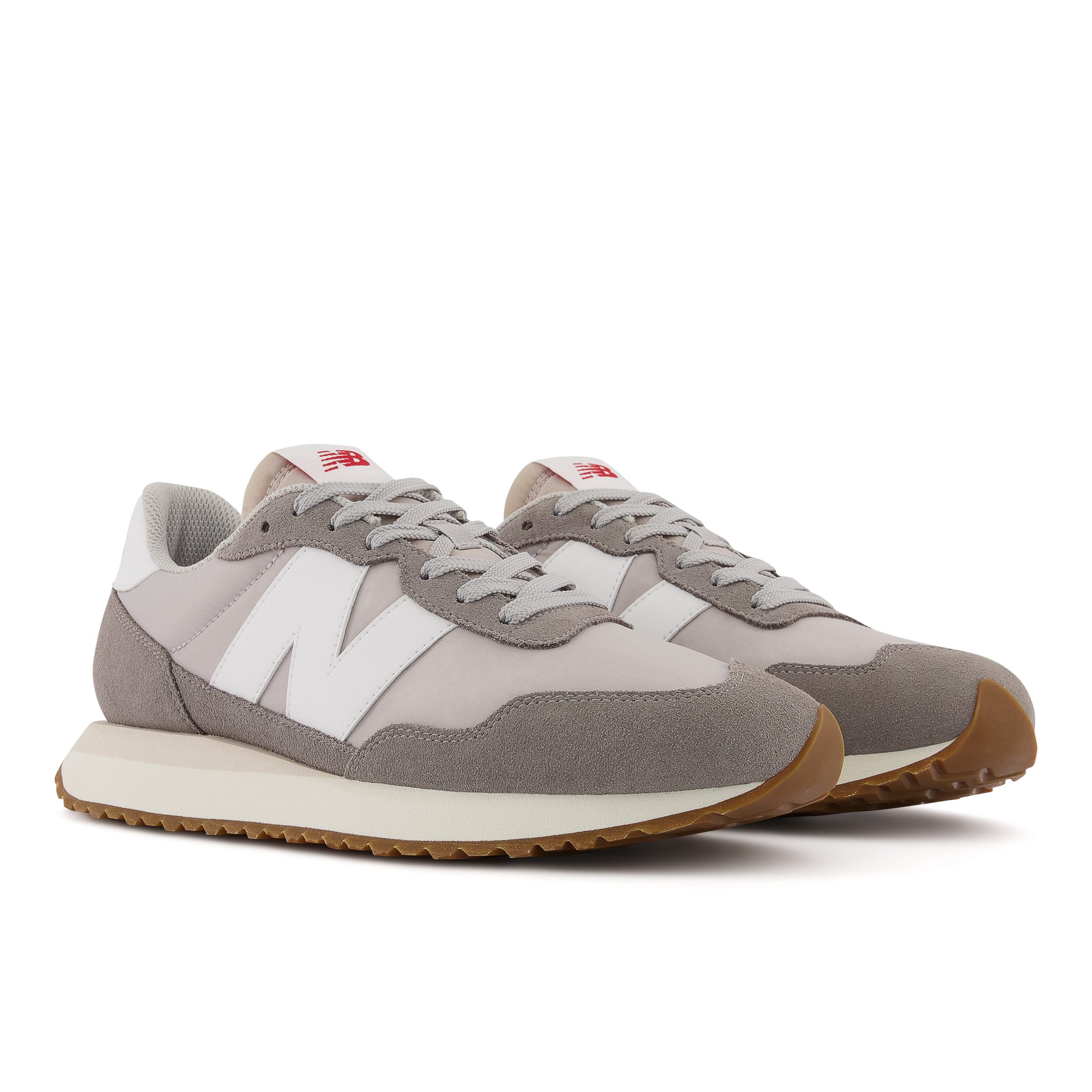 New Balance M237 Sneaker vom New Balance 327 inspiriert