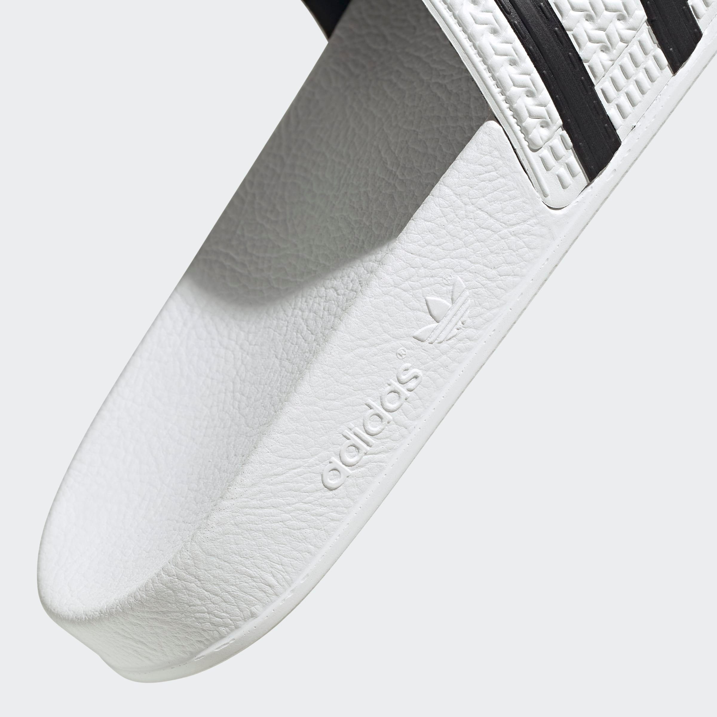 White/Core Black/White