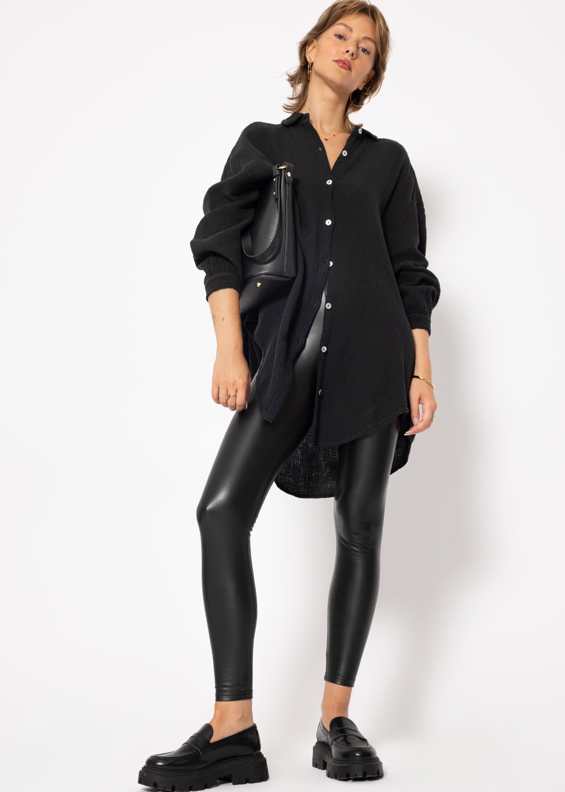 SASSYCLASSY Longbluse Oversize Musselin Bluse Damen Langarm Elegant Hemdbluse lang aus Baumwolle mit V-Ausschnitt, One Size (Gr. 36-48)