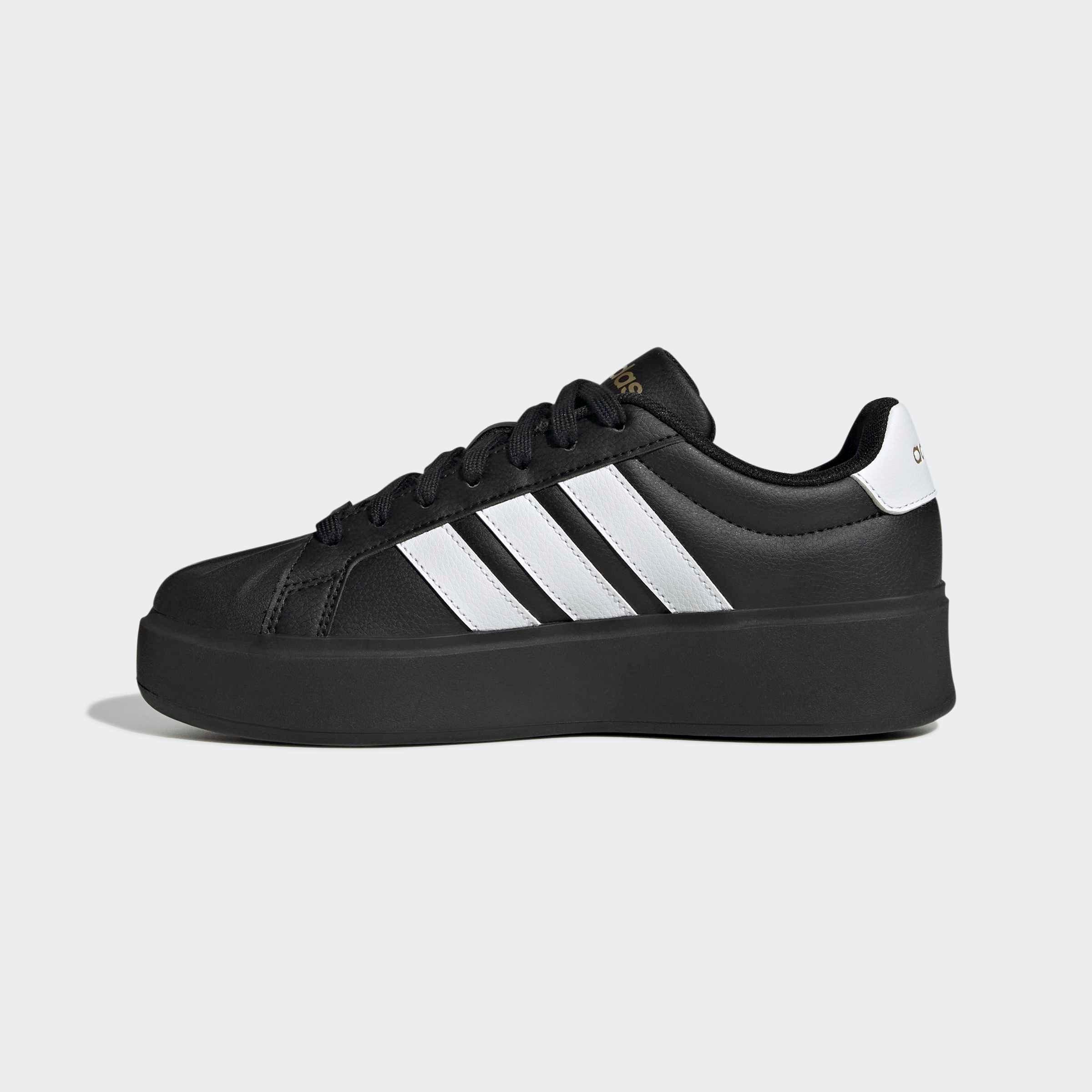 adidas Sportswear STREETTALK BOLD Plateausneaker inspiriert vom Design des adidas Superstar