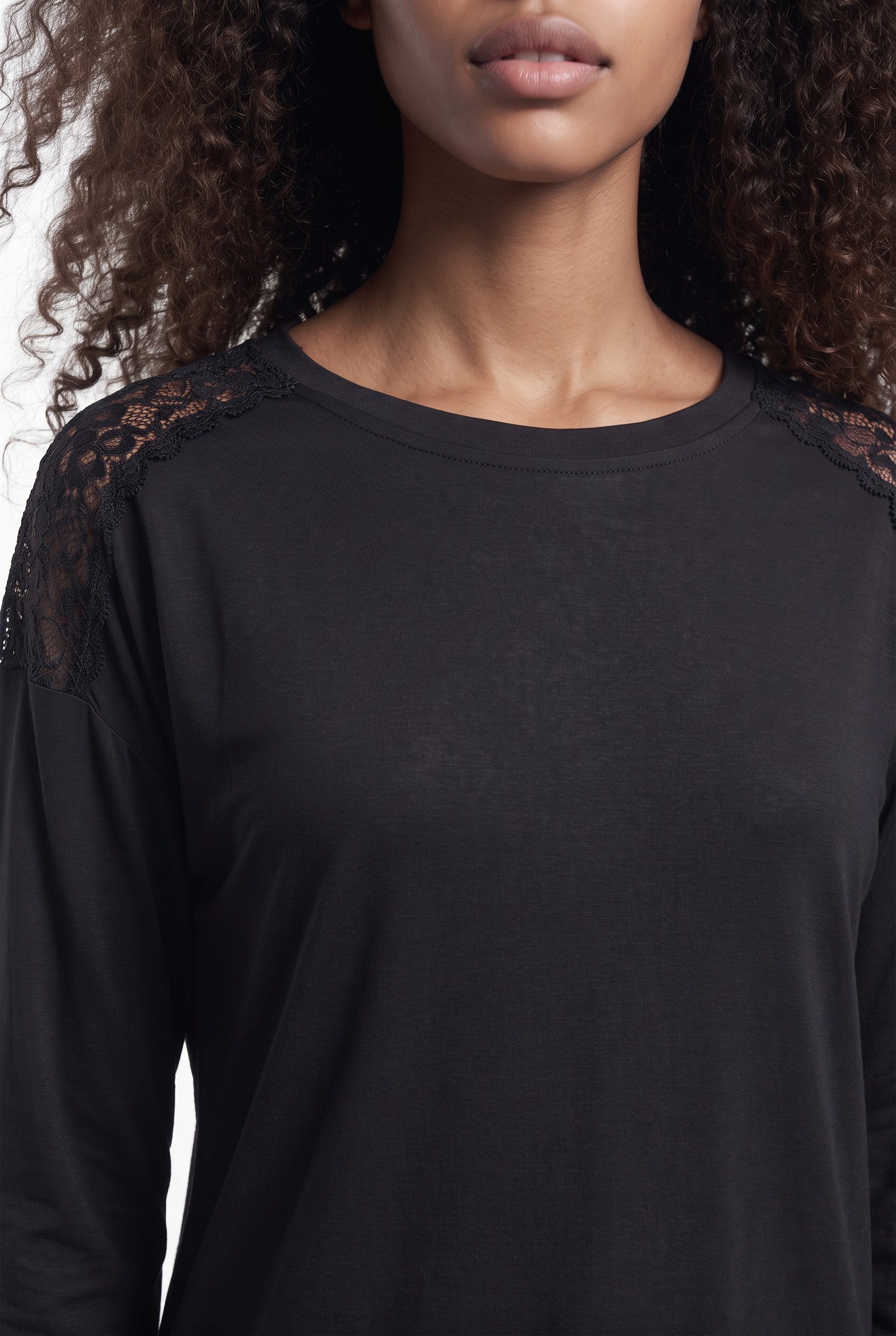 ONLY T-Shirt ONLLUNI L/S TOP WITH LACE DETAILS CS JRS Viskosemischung, regular fit – Bild 2 von 5