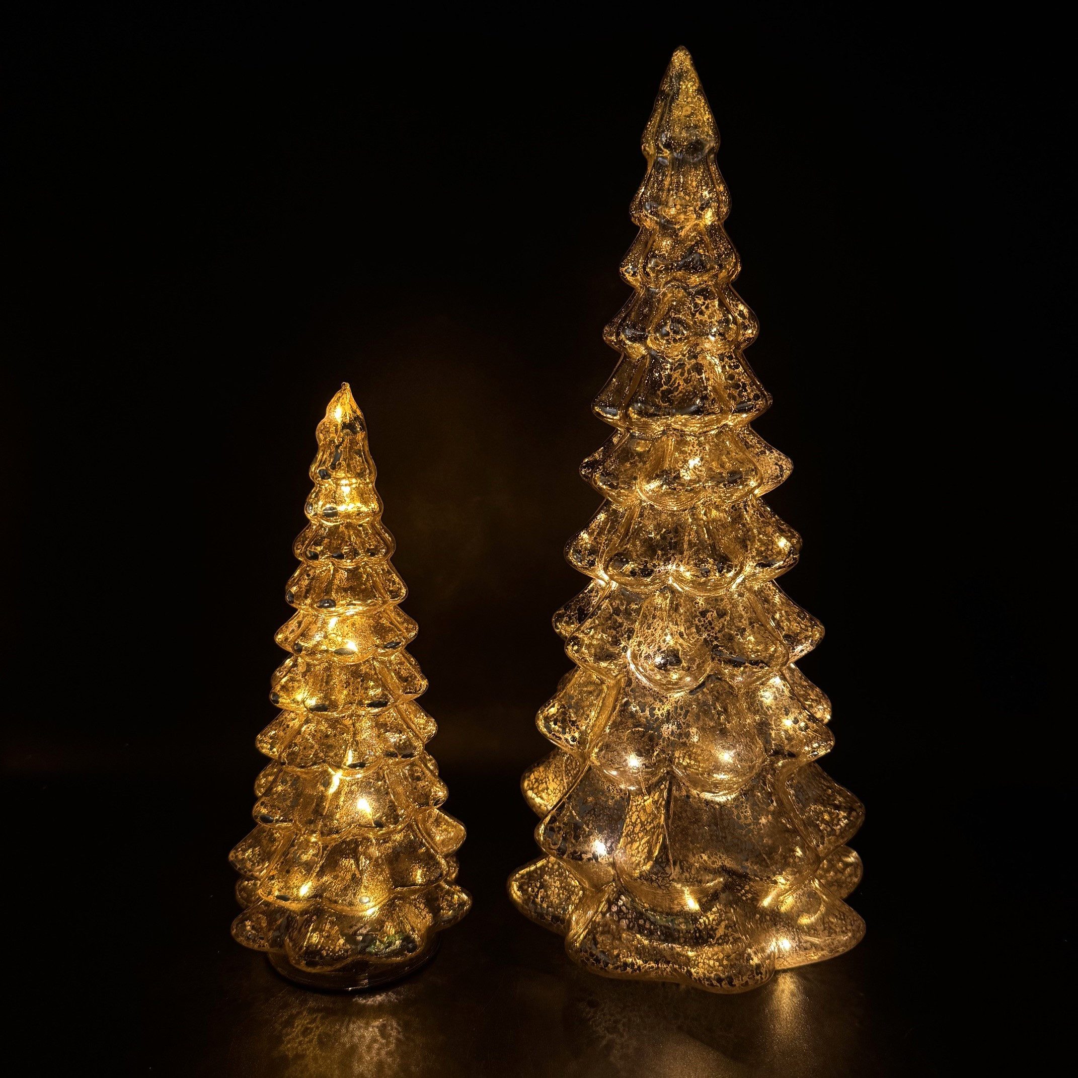 Online-Fuchs LED-Dekofigur Tannenbaum Set aus Glas mit LED-Lichterkette & Timer - Weihnachtsdeko (warmweiße Beleuchtung, in 4 Farben erhältlich), inklusive prak – Bild 3 von 3