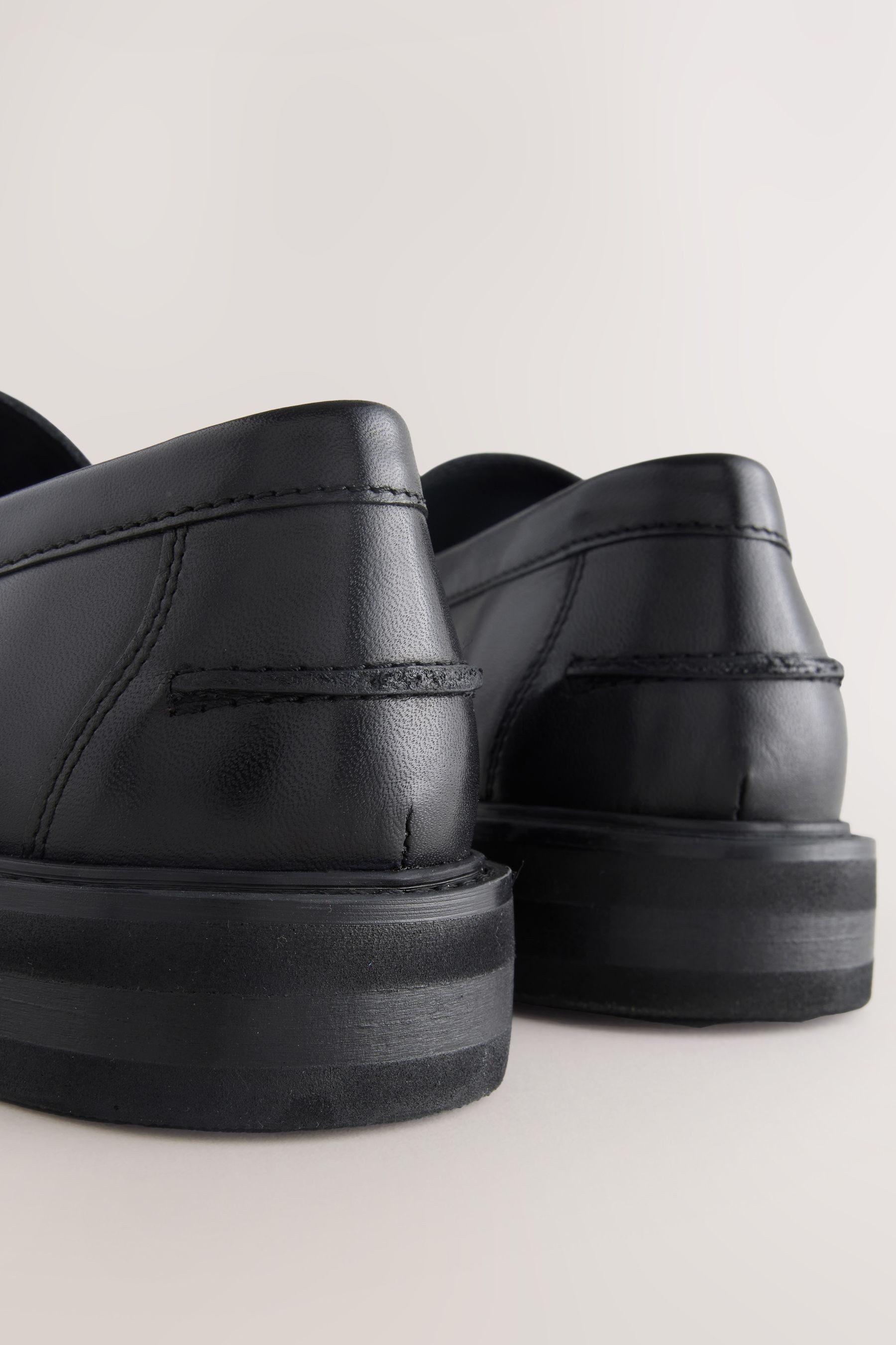 Next Lederslipper mit Quasten Loafer (1-tlg)