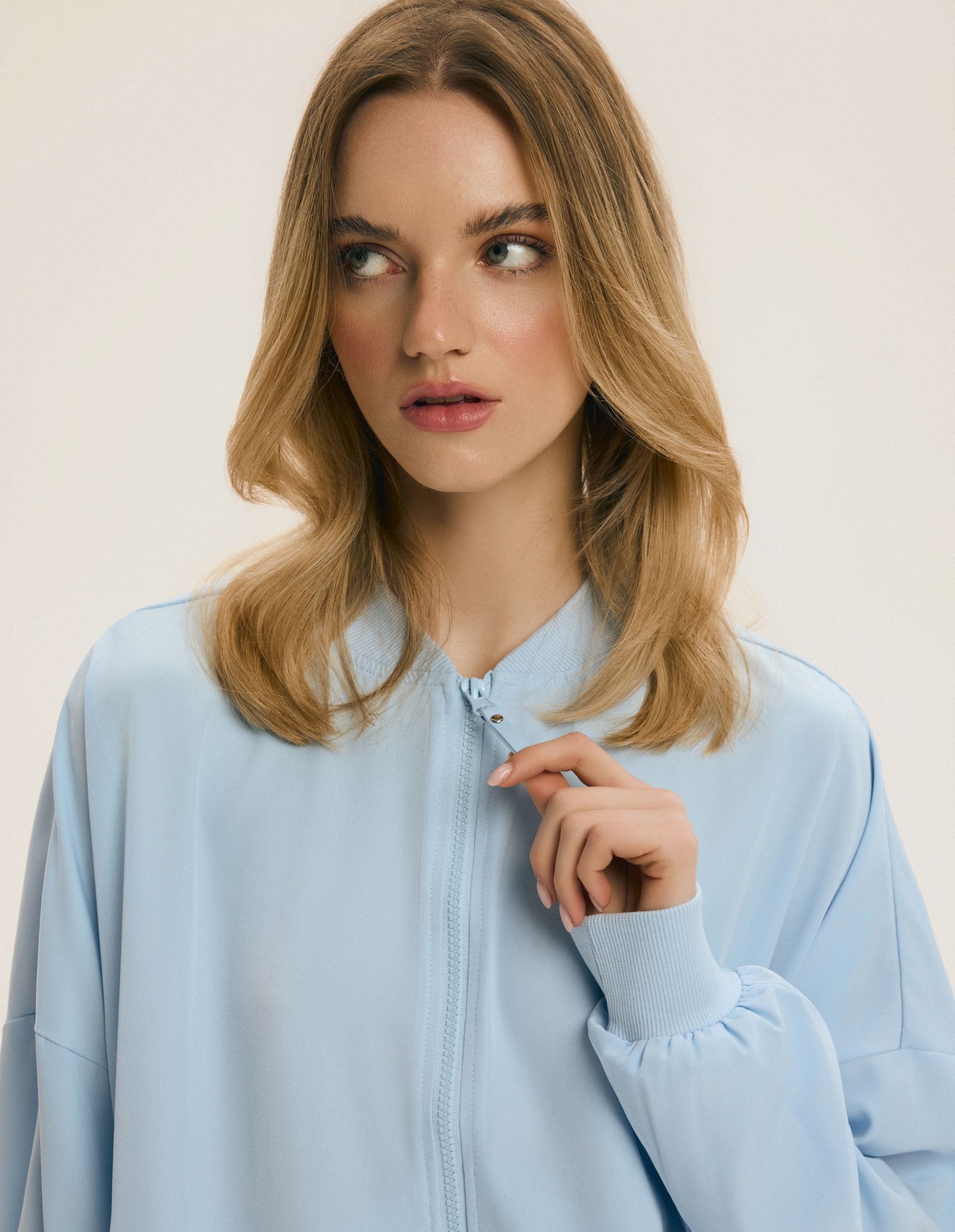 ESOTIQ Sweatjacke Sweatjacke Vitality, Oversize, mit Reißverschluss und Stehkragen