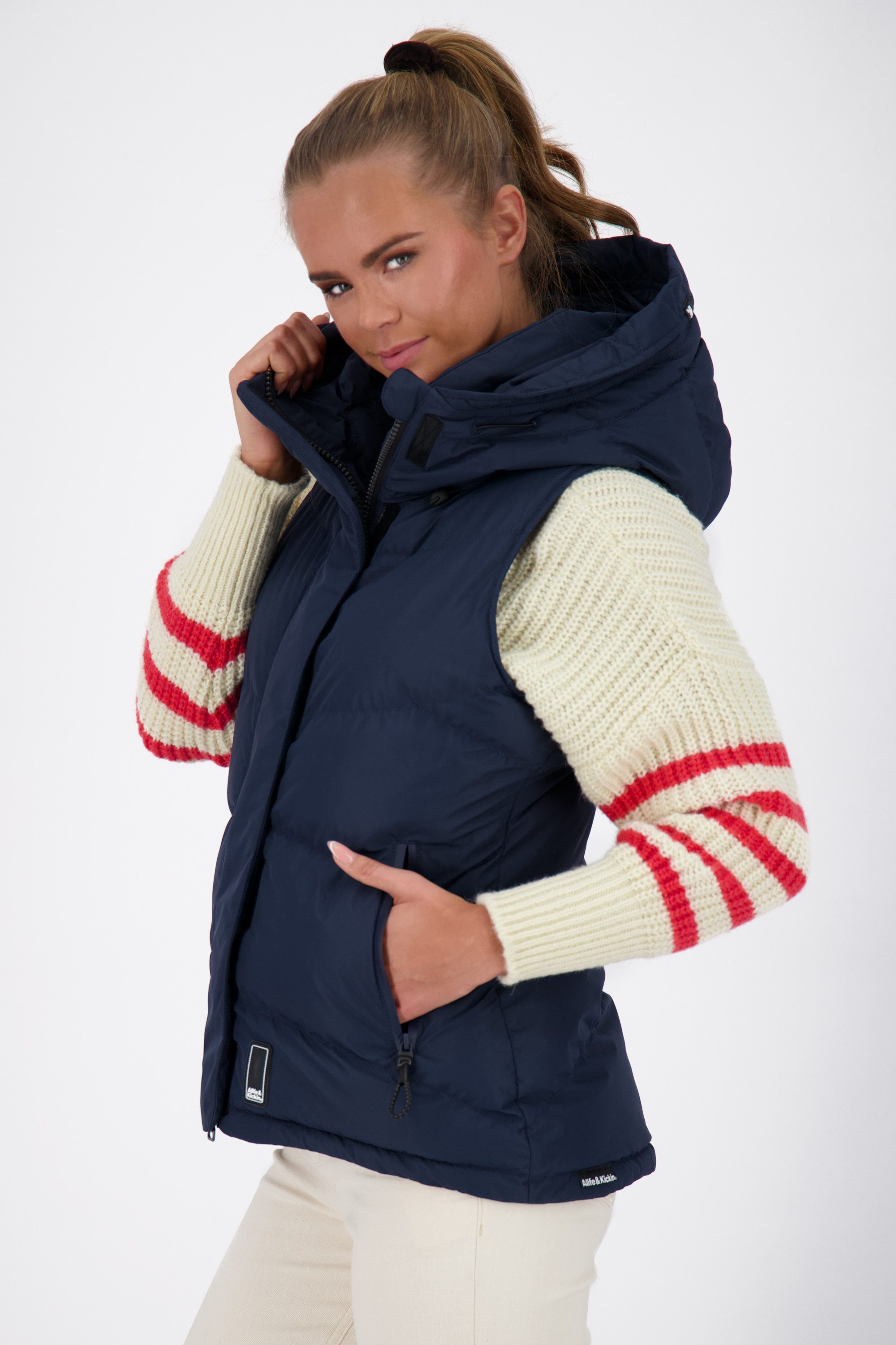 Alife & Kickin Steppweste JunisAK A kurze Steppweste Women CS mit regulierbarer Kapuze