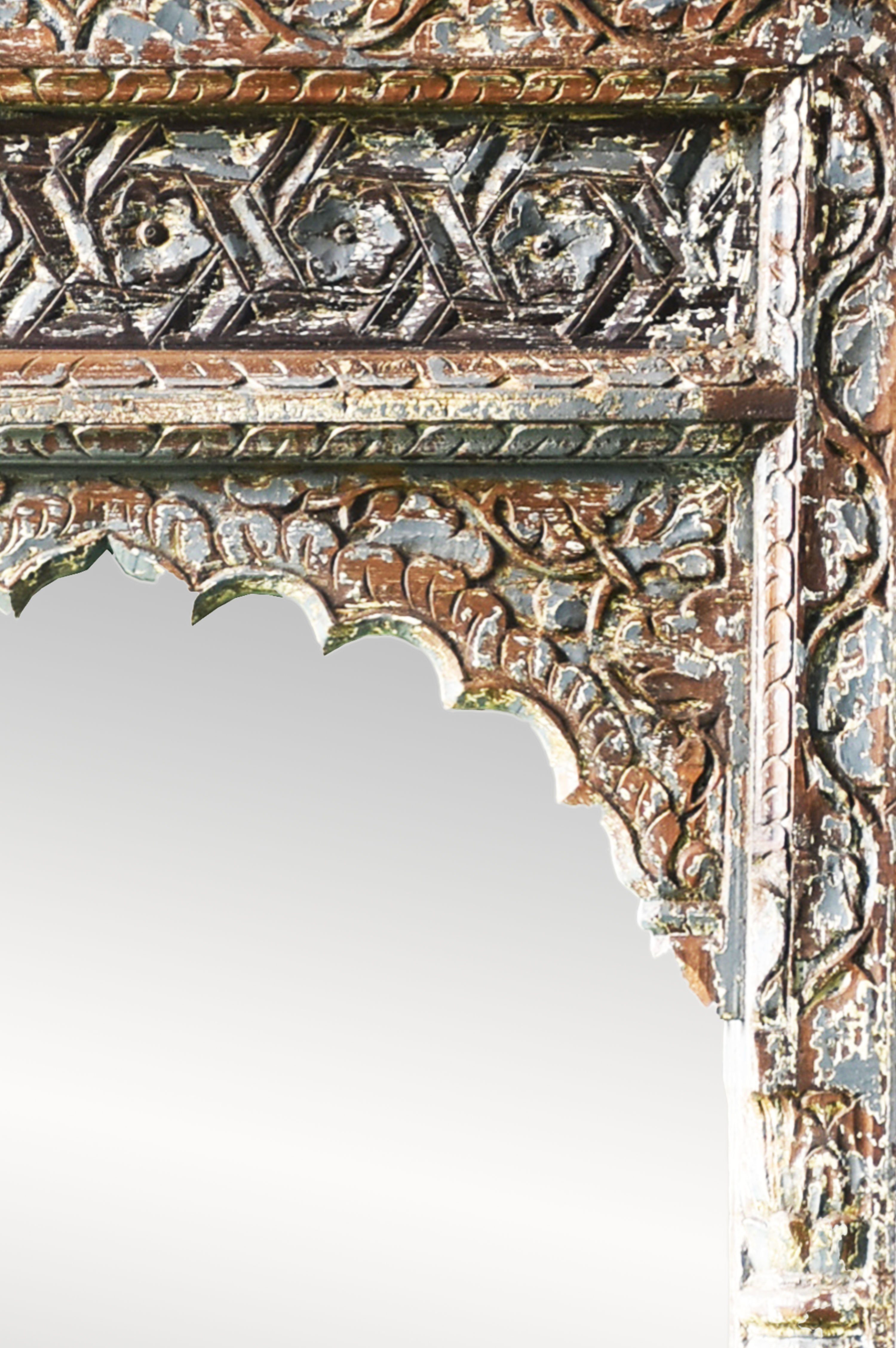 Marrakesch Orient & Mediterran Interior Wandspiegel Orientalischer Wandspiegel Inara aus Mangoholz in Vintage Grau 122 cm (1-St), Handarbeit