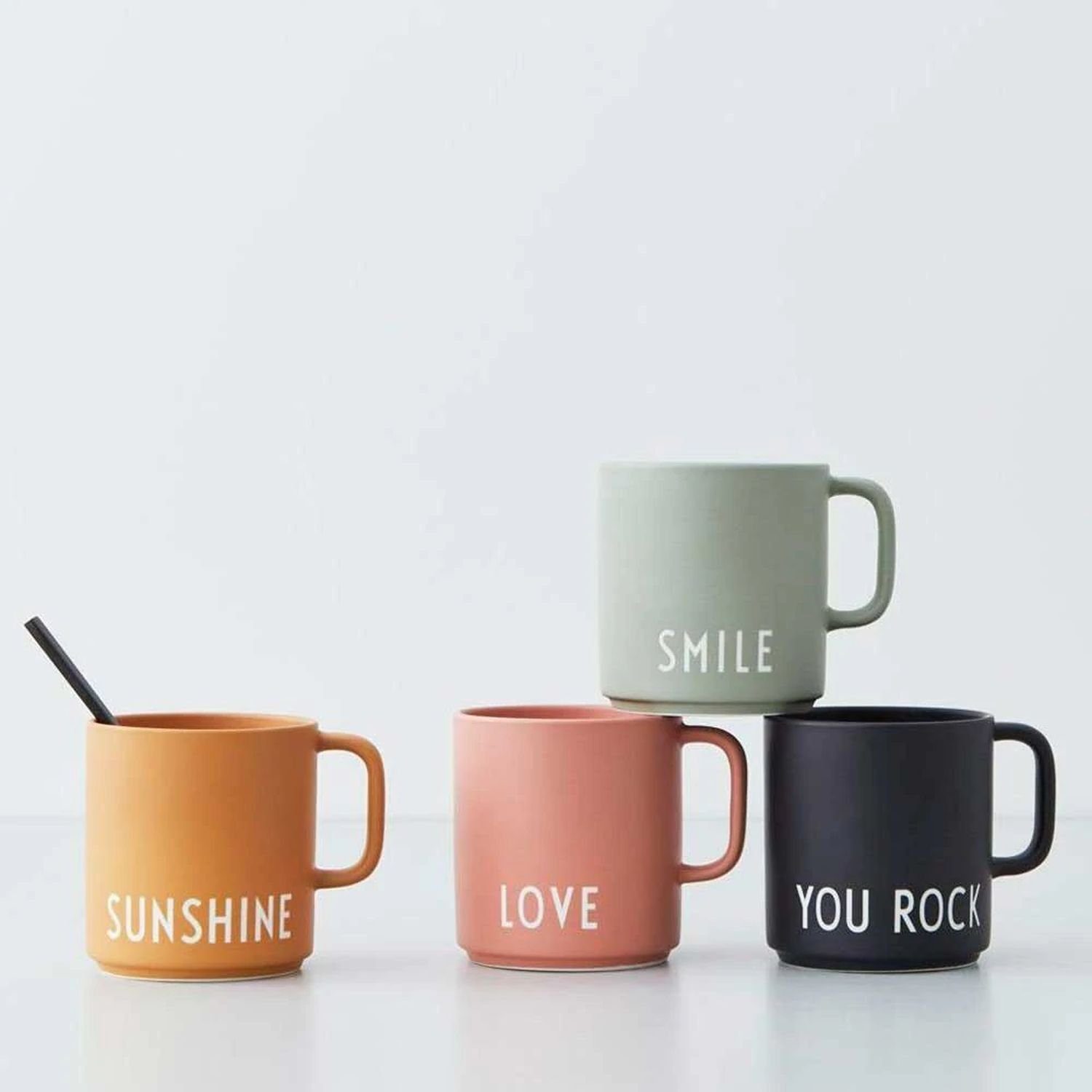 Design Letters Tasse Favourite Cup mit Henkel You Rock, Porzellan