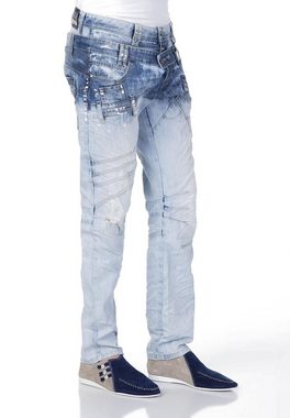 Cipo & Baxx Bequeme Jeans mit tollen Details in Straight Fit