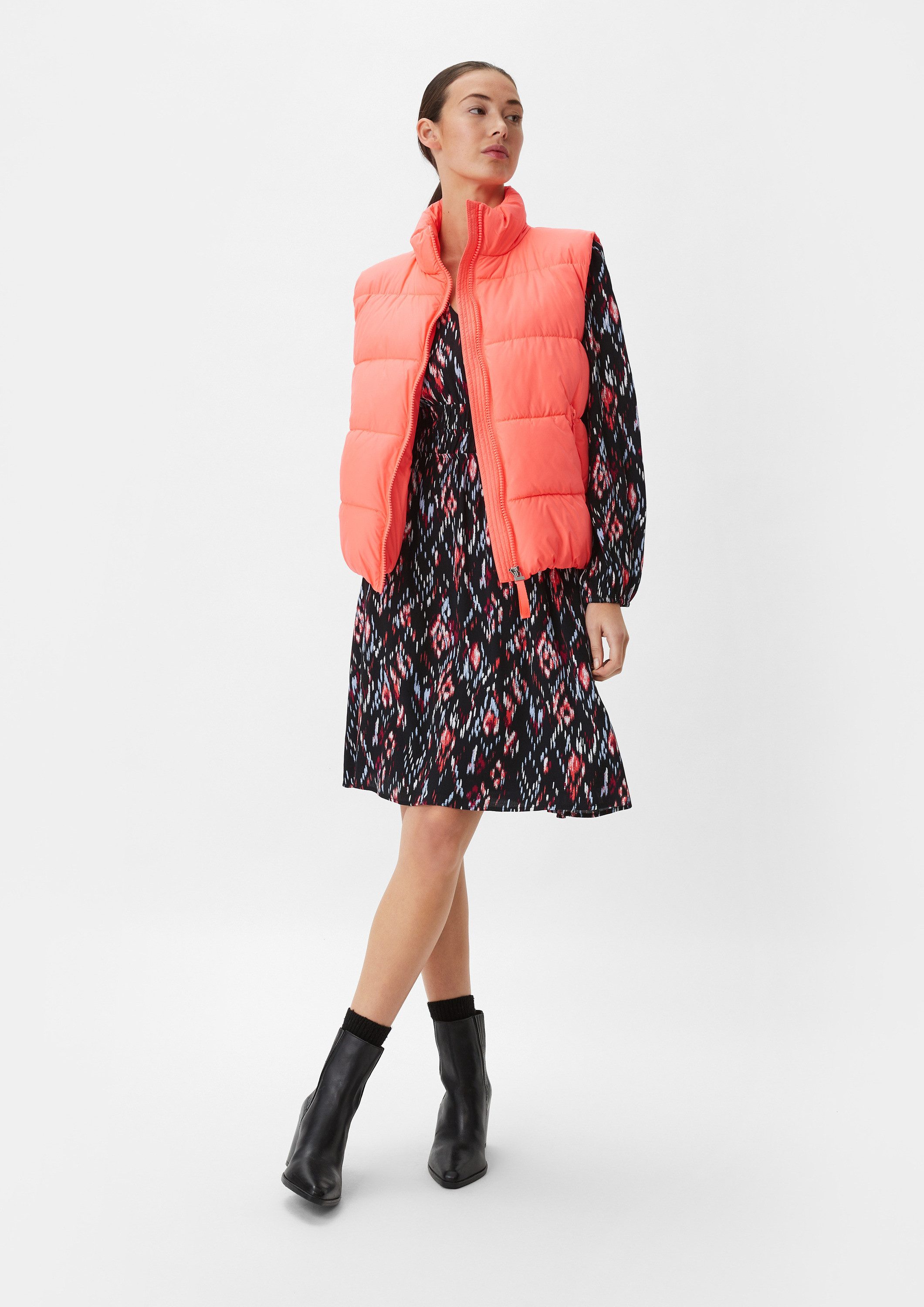 comma Minikleid Kleid Tailliertes Kleid aus Crêpe