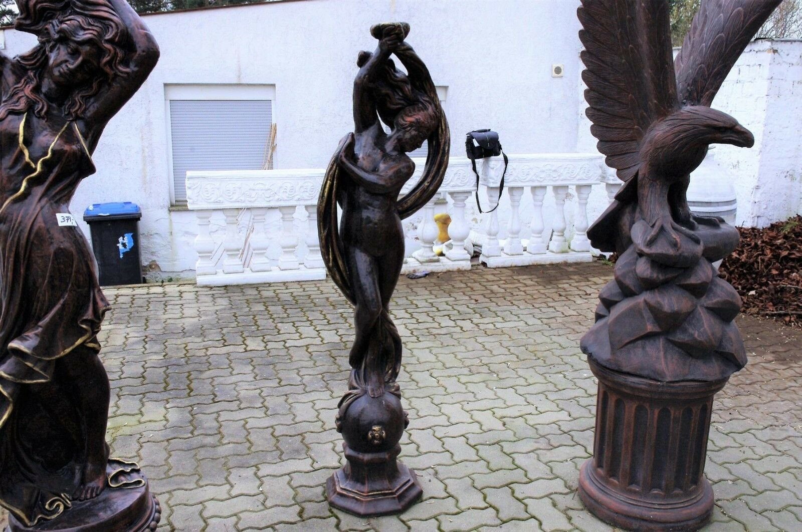 Antikes Wohndesign Gartenfigur Griechische Steinfigur Göttin Frauenfigur Nackte Teichfigu Gartenfigur