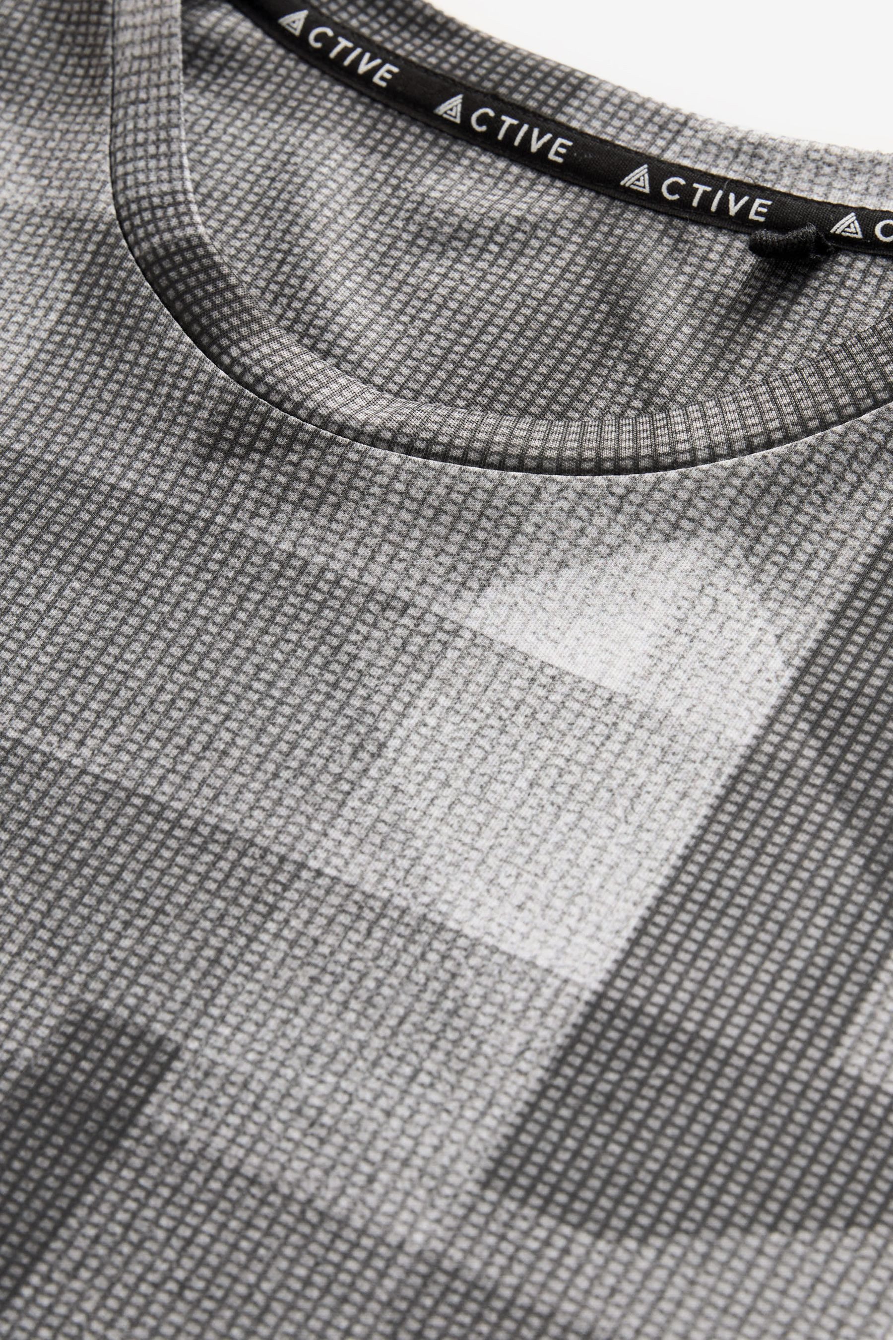 Next Trainingsshirt Sportshirt mit Aufdruck (1-tlg) günstig online kaufen