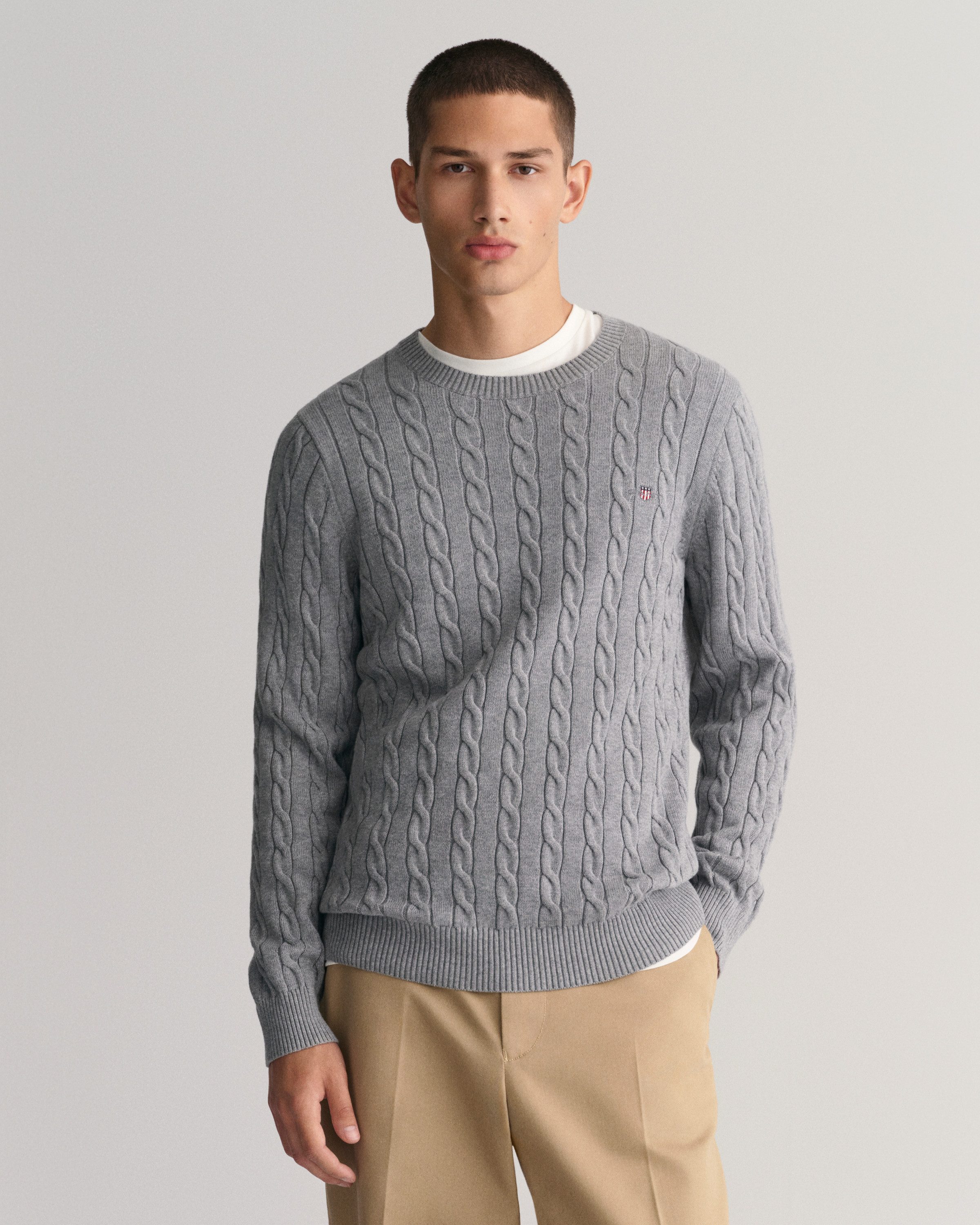 Gant Strickpullover COTTON CABLE C-NECK mit Wappen-Logostickerei auf der Br günstig online kaufen