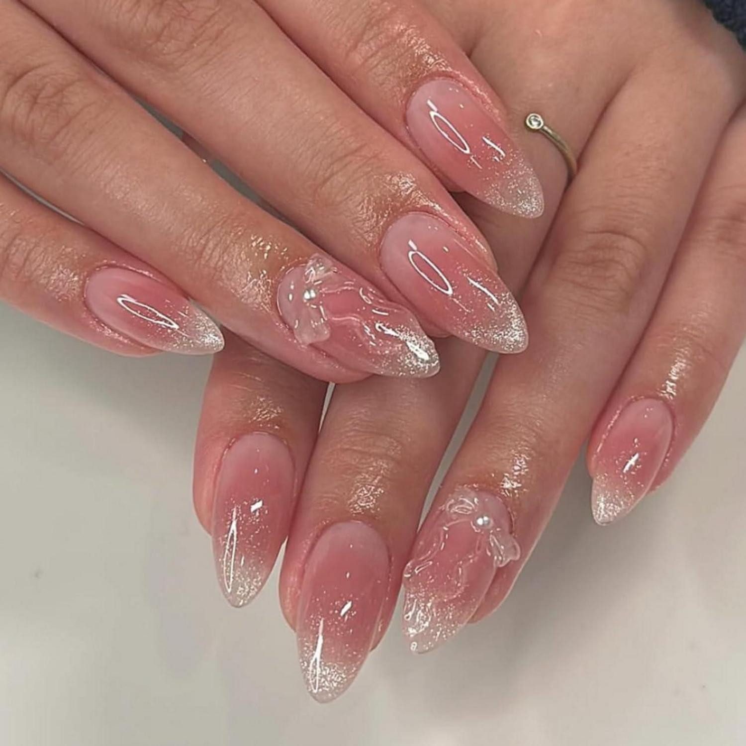 LuxusKollektion Ziernagel Press on Nails Kurz Almond Valentine Gradient, 24-St.