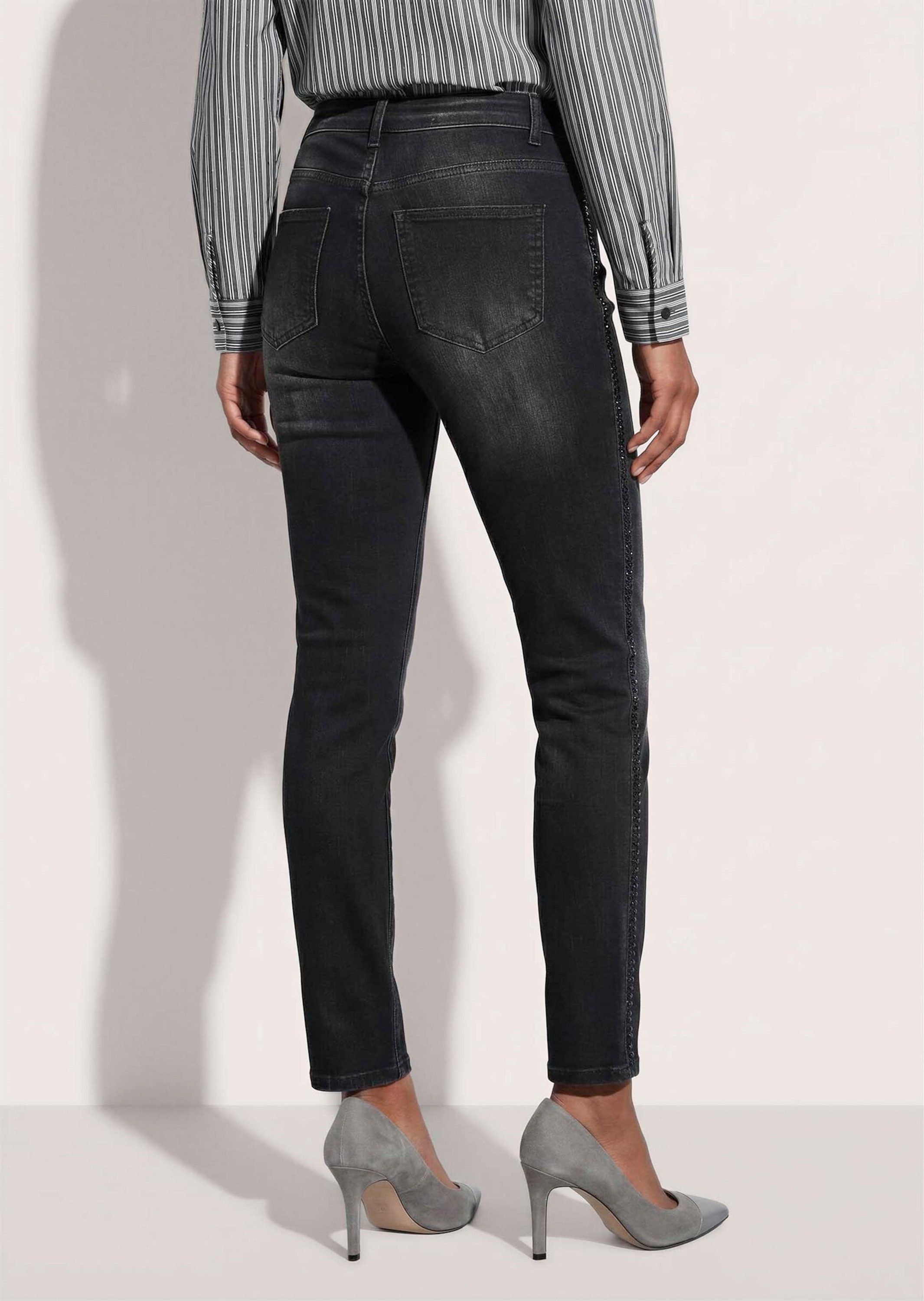 MADELEINE Gerade Jeans Slim-Jeans mit Strassdekor Modische Wascheffekte, 5-Pocket-Style & schmale Beinführung