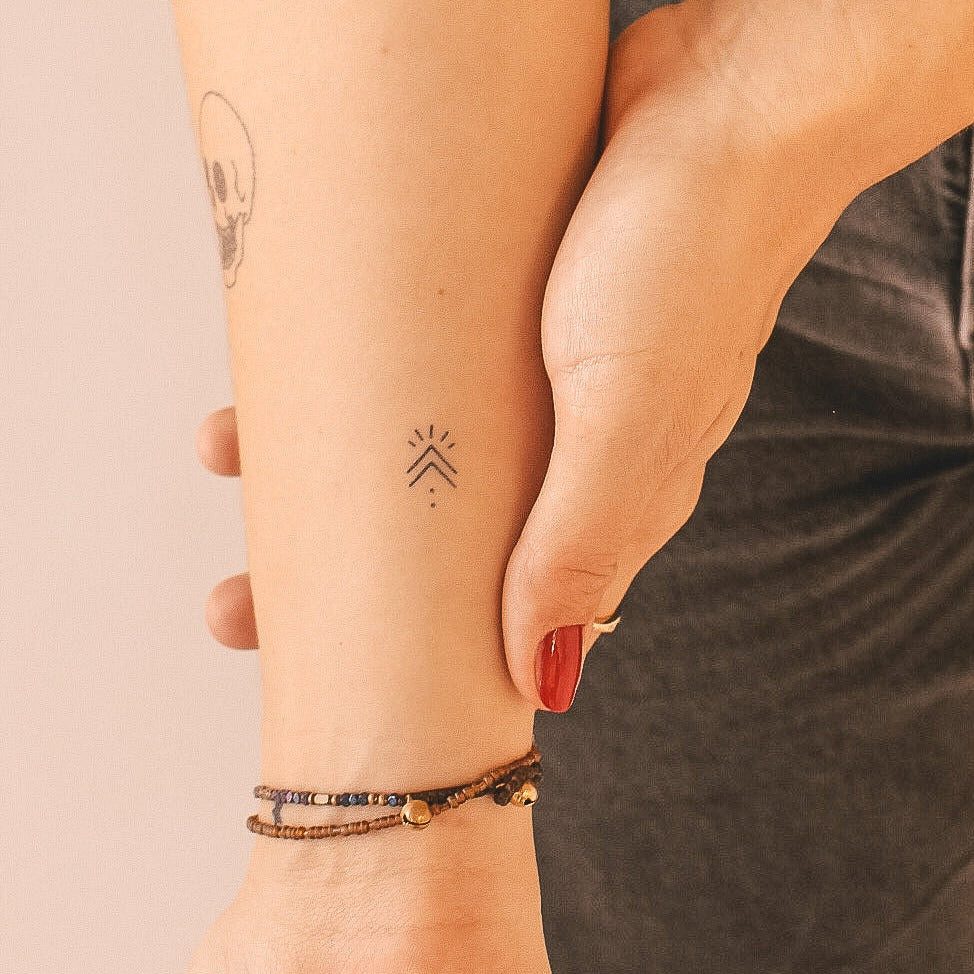 Inkster Schmuck-Tattoo Hochwertige 2 Wochen Tattoos, Vegane & EU-Kosmetikzertifizierte Farbe