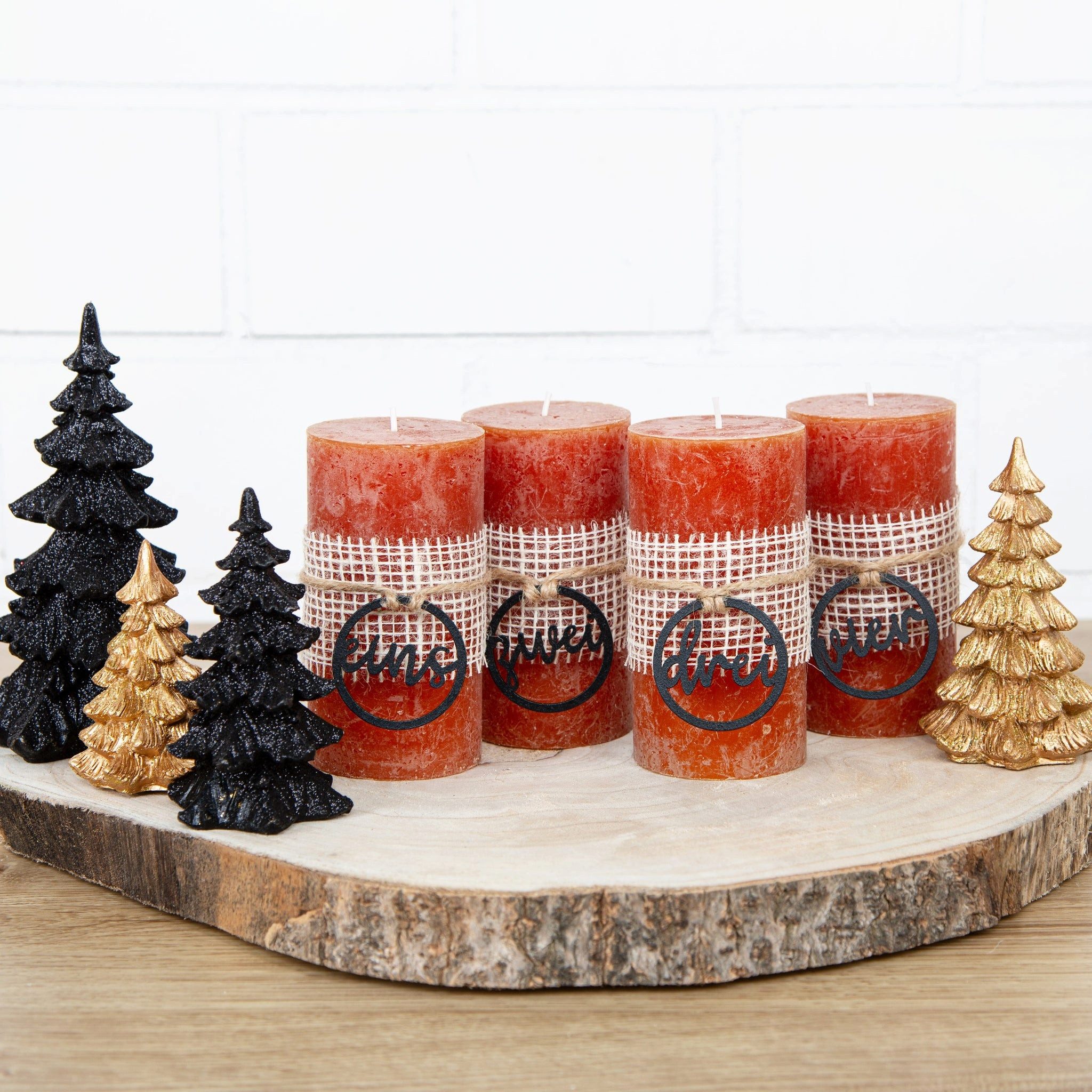 Logbuch-Verlag Dekofigur 3 glitzernde Weihnachtsdeko Bäume aus Polyresin in günstig online kaufen