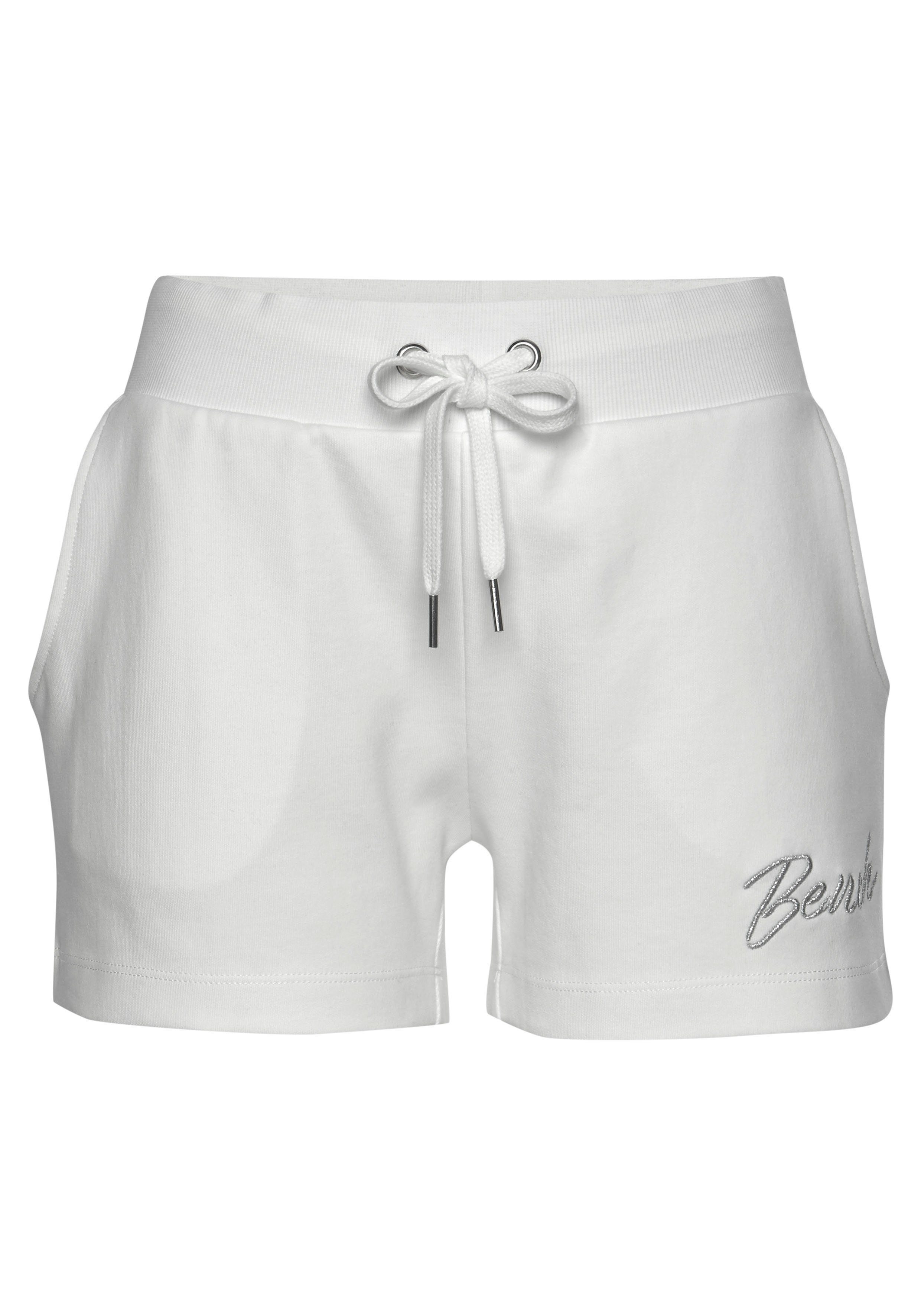 Bench. Loungewear Relaxshorts mit kleiner glänzenden Logostickerei, Loungea günstig online kaufen